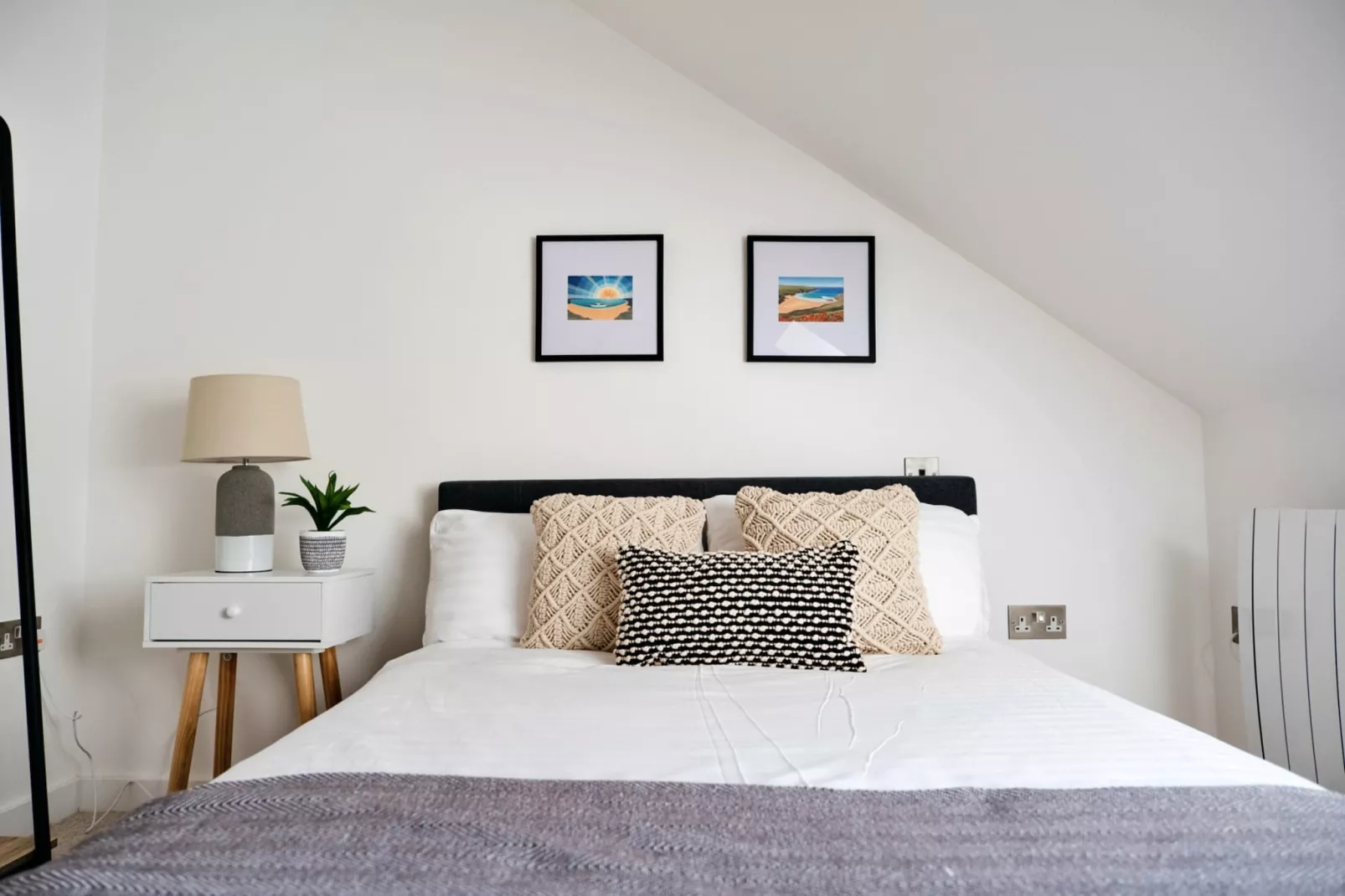 Tolcarne Stay - Luxury Newquay Apartment-Bedroom