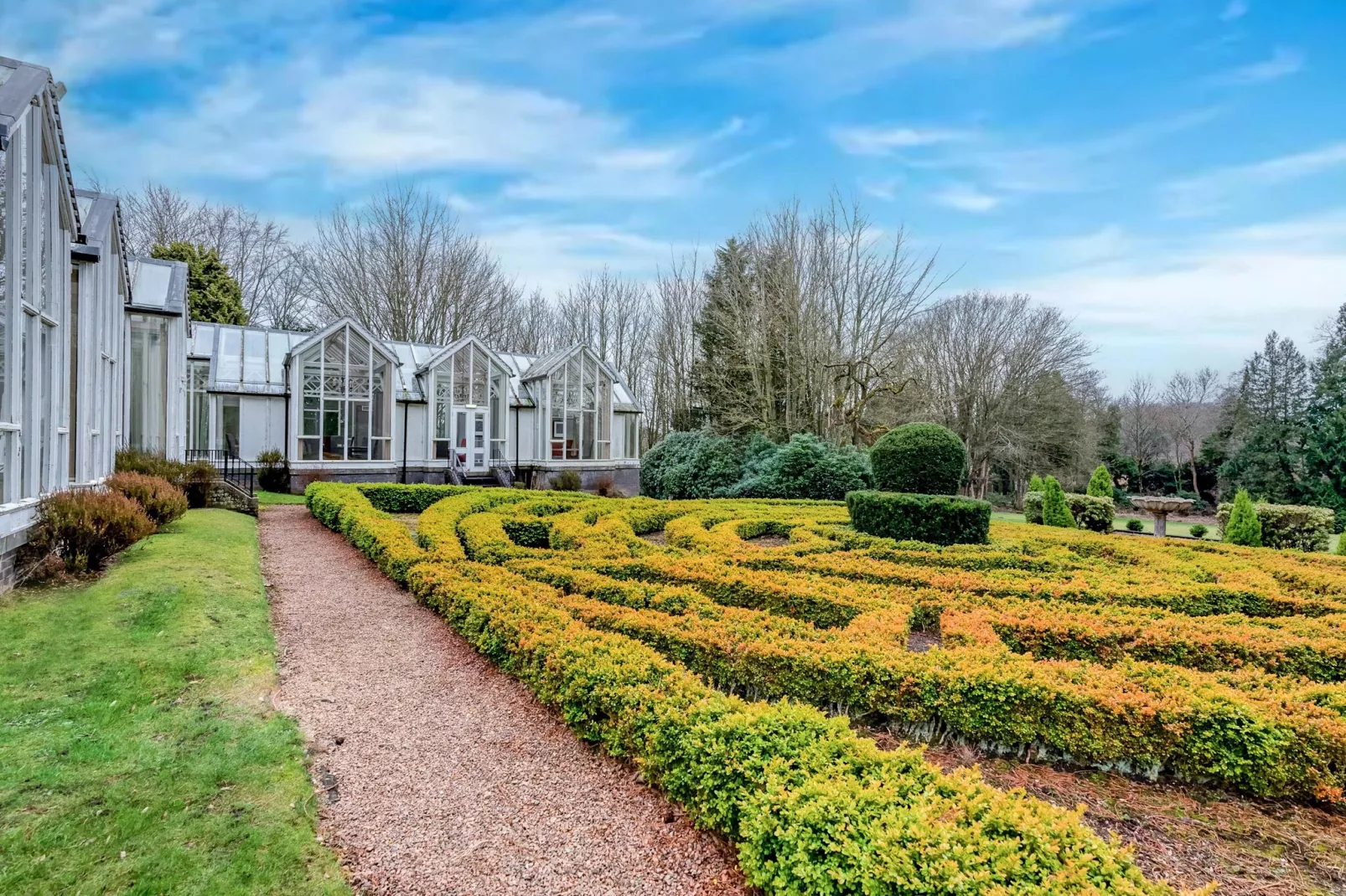 Landmark Delx Double-Gardens summer