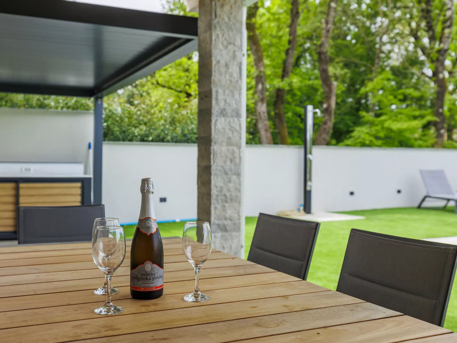 Villa Zoia-Outside