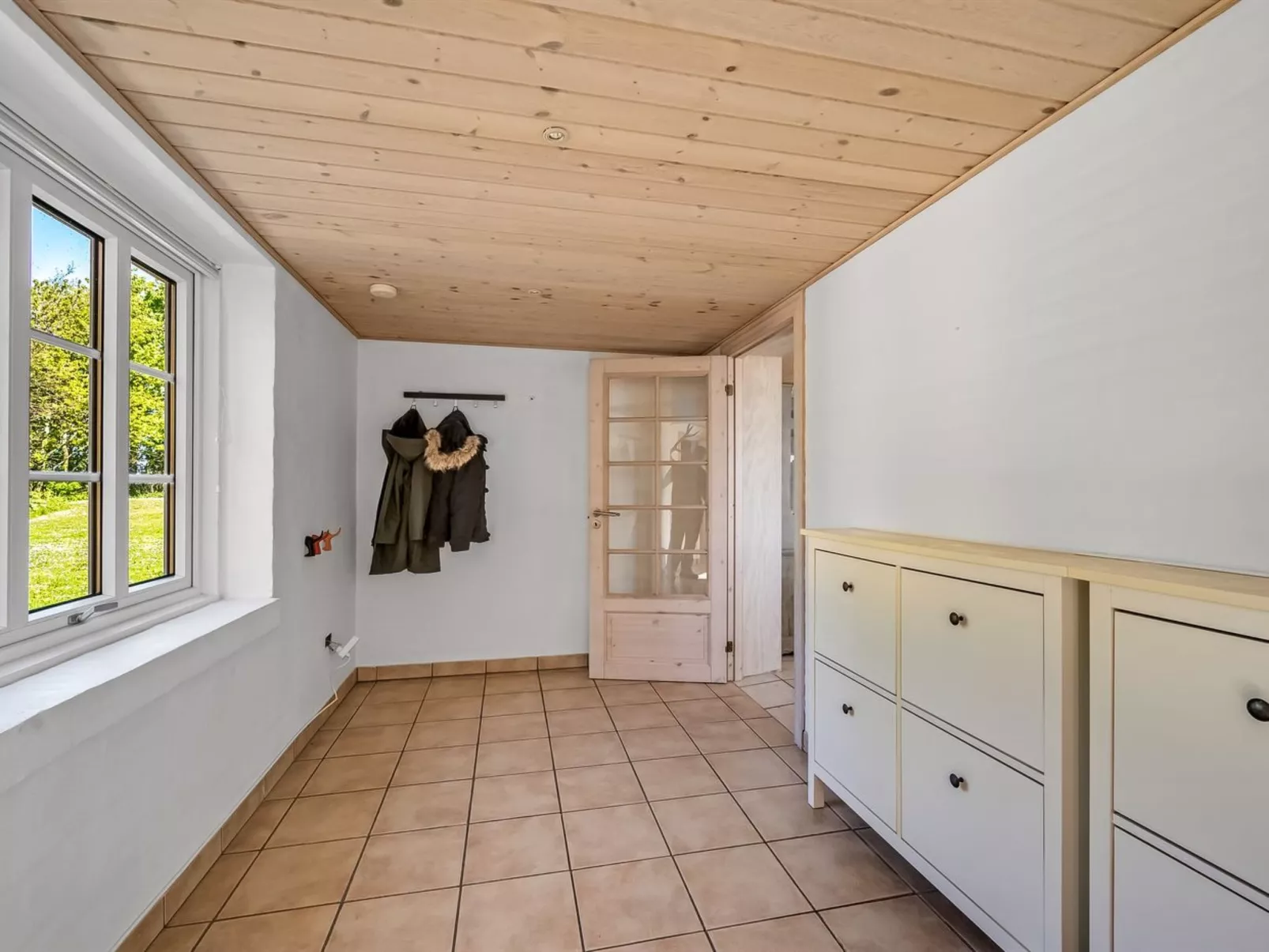 "Quirina" - 6km from the sea-Inside