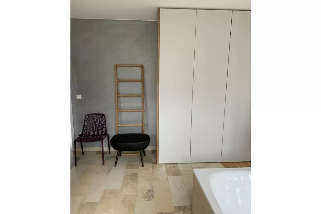 532245-Nicht getaggt