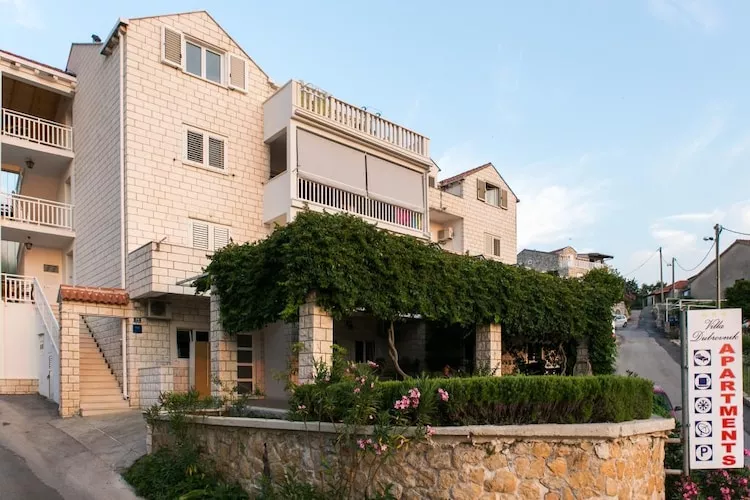 Apartments Villa Dubrovnik - Comfort Studio Apartment with Terrace and Sea View-Outdoor