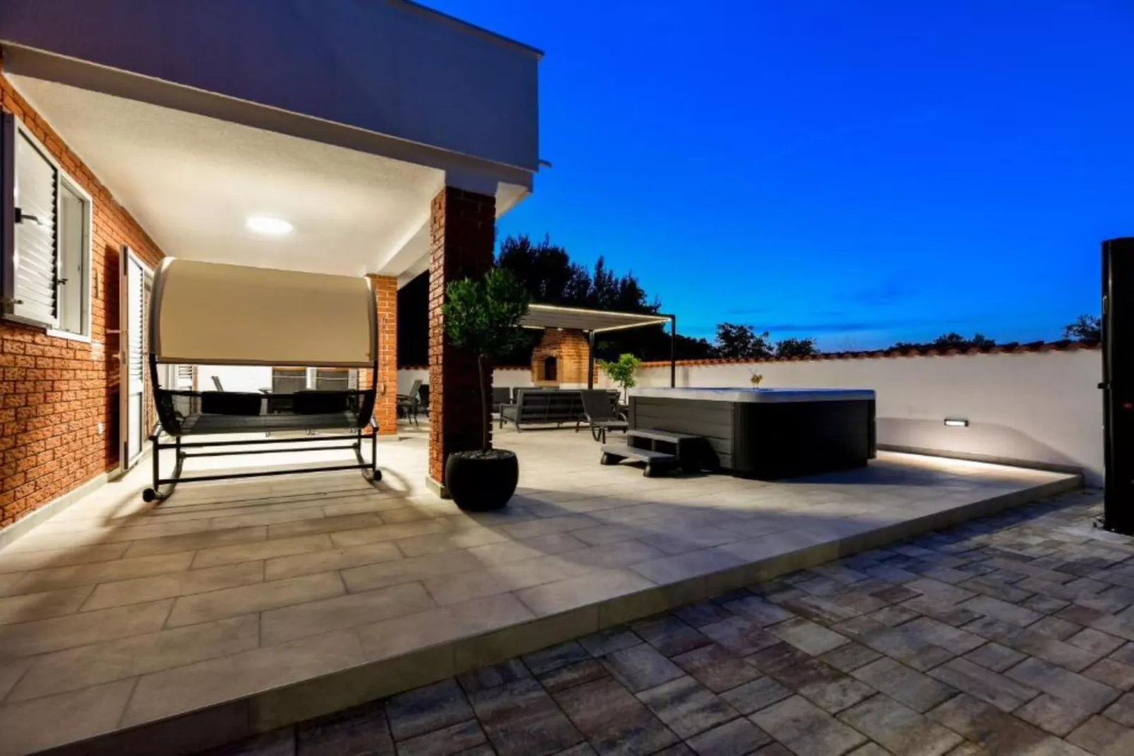 Four Bedroom Villa With Hot Tub-Extérieur