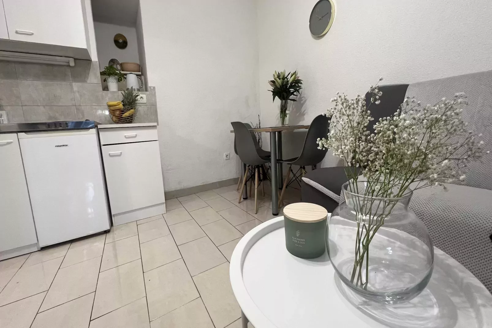 Apartmani Vela Makarska - Studio With Garden View-Kitchen