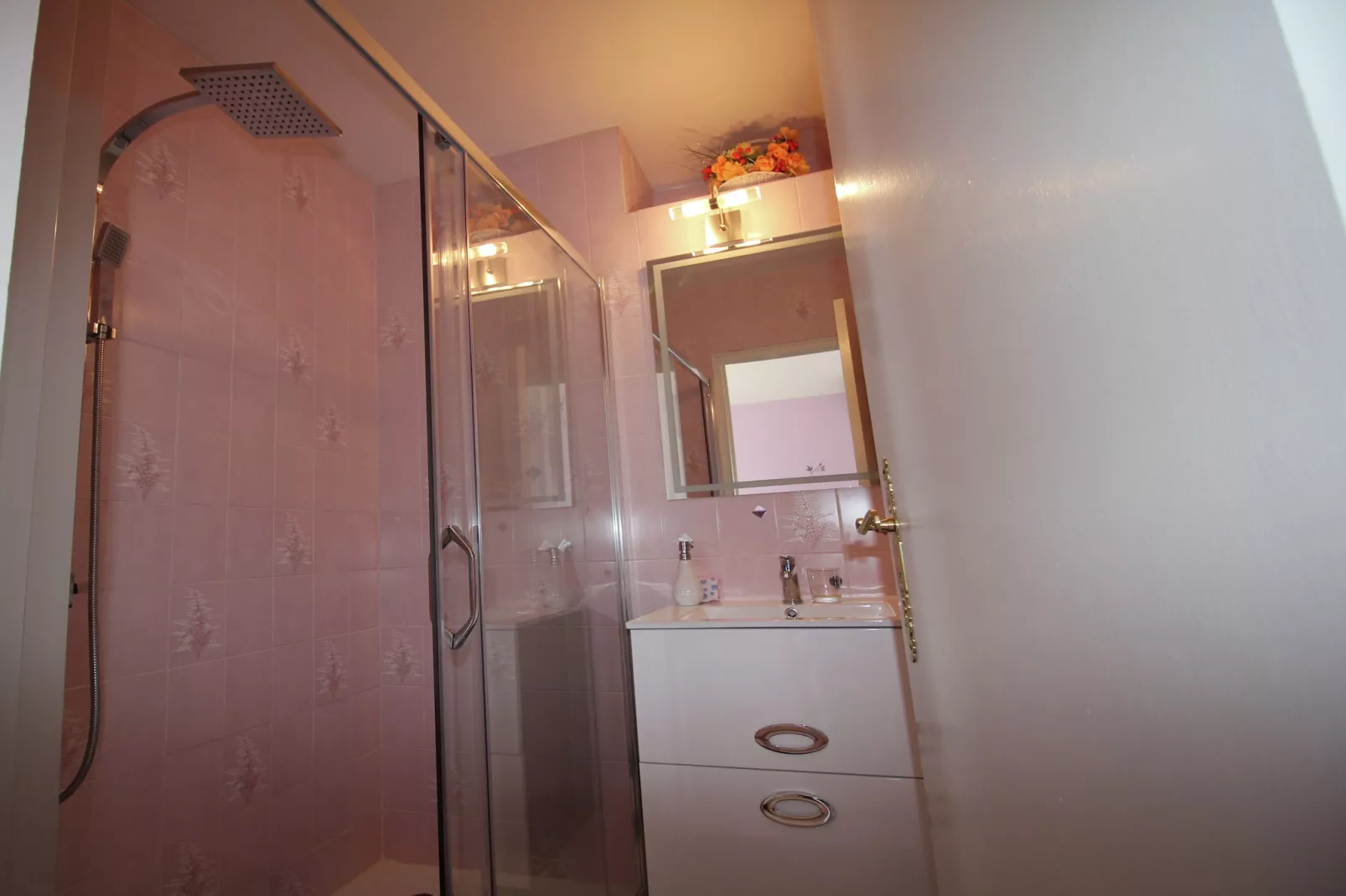 Nicou-Bathroom