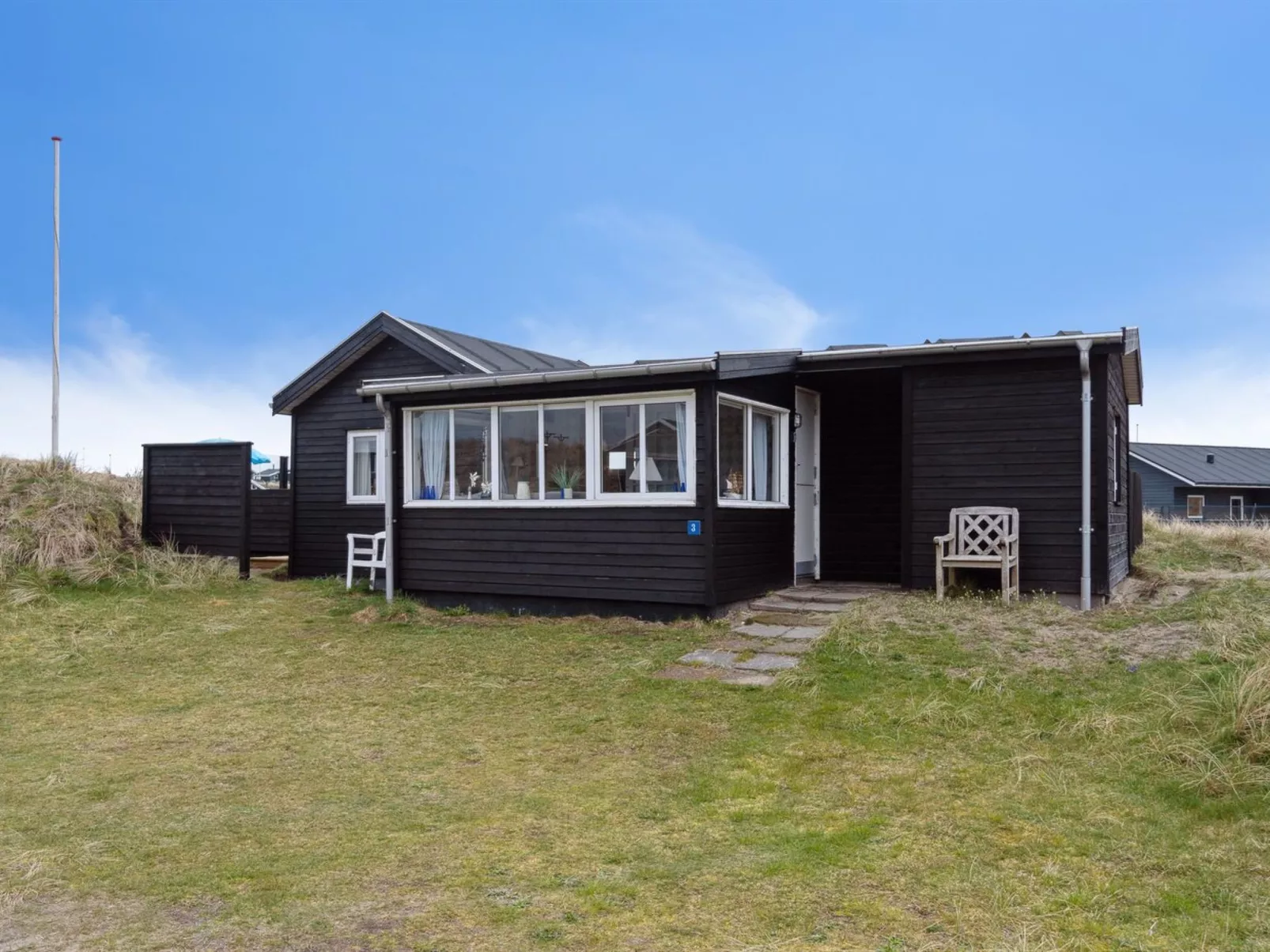 "Aruna" - 200m from the sea-Outside