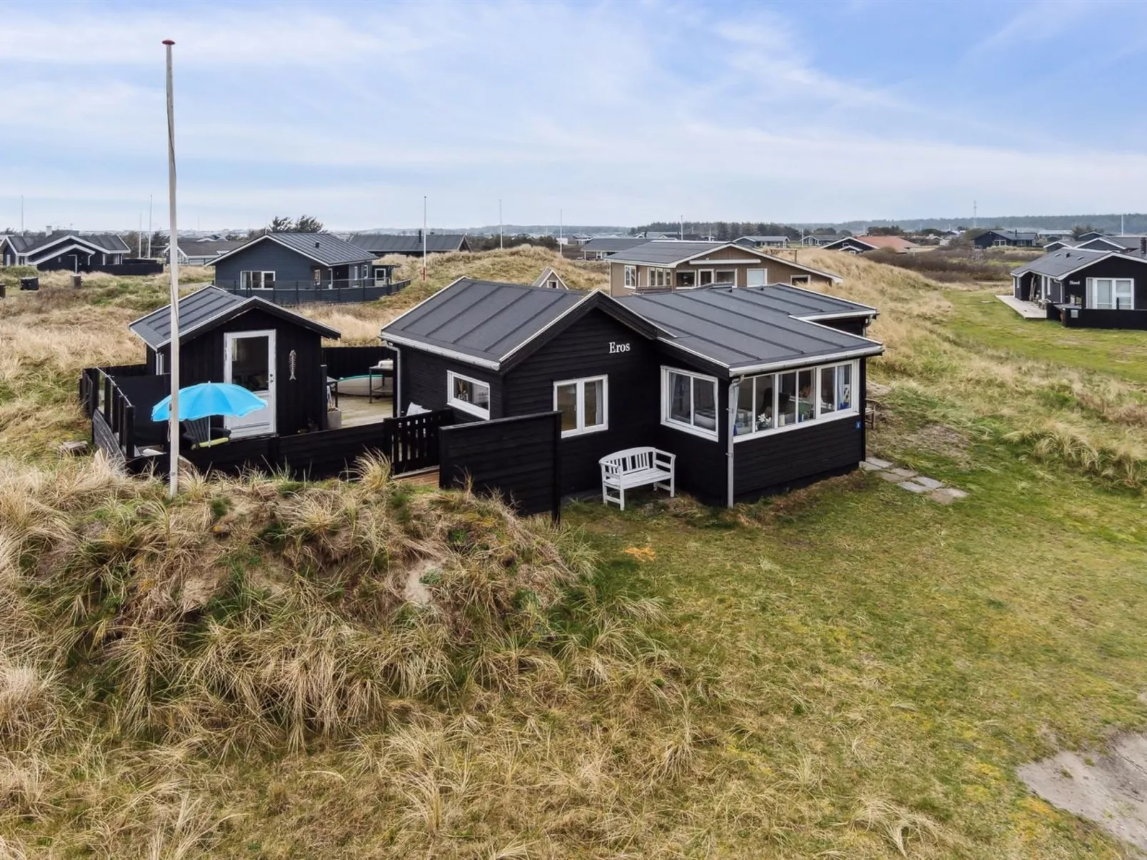 "Aruna" - 200m from the sea-Outside