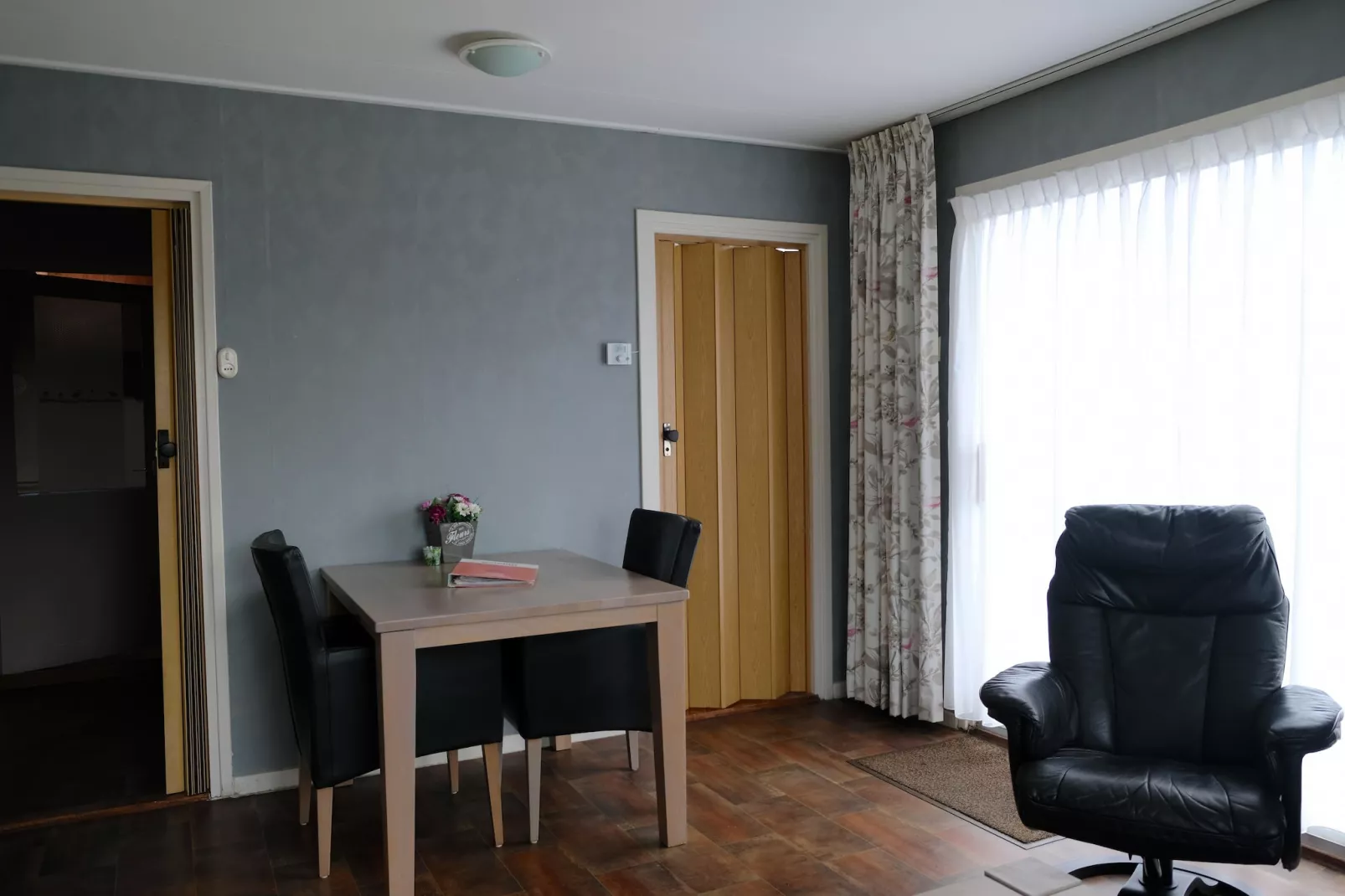 Aan de dwarsgracht-Wohnzimmer