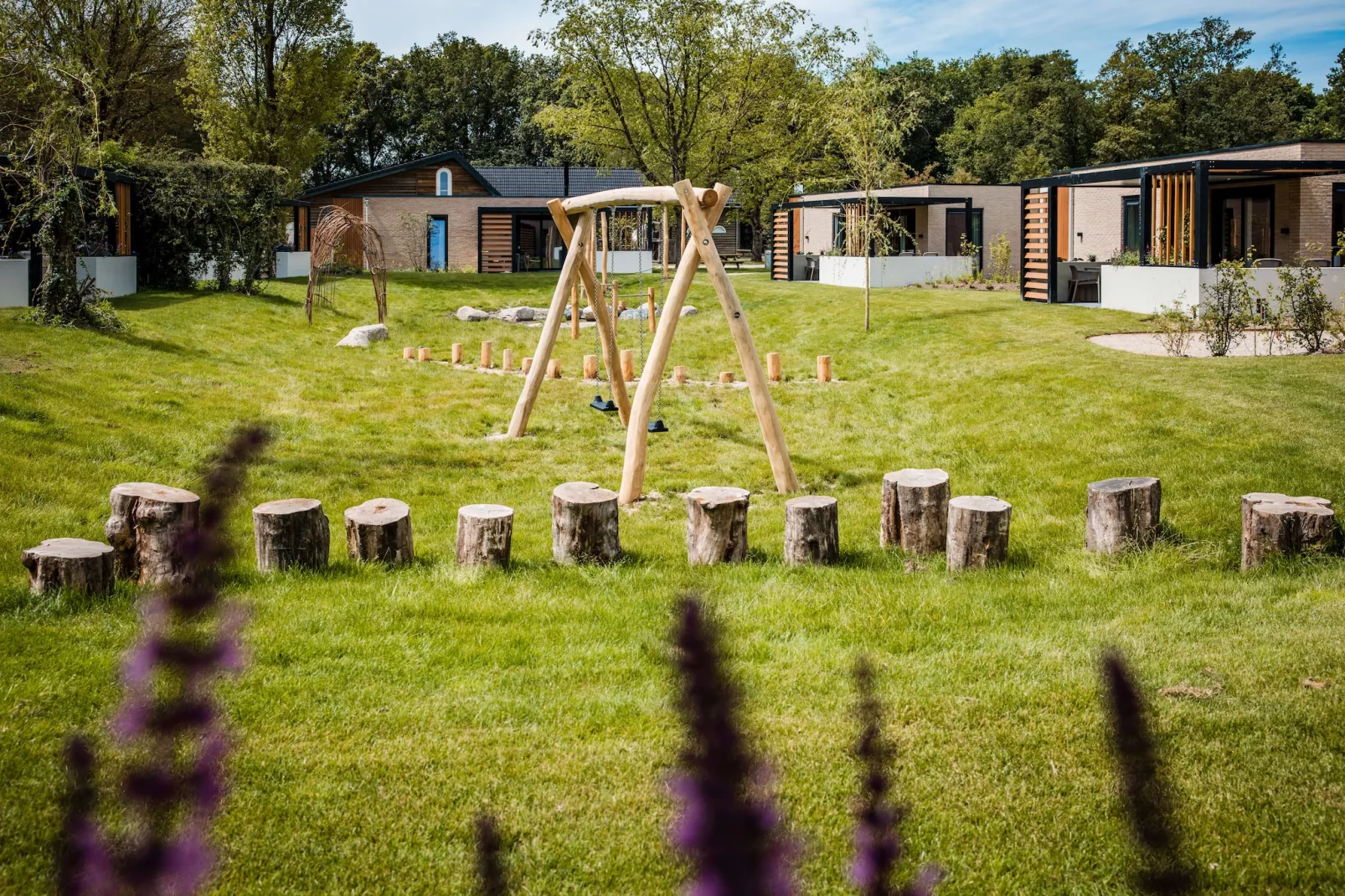Dwergarend 17-19-Areas summer 1km