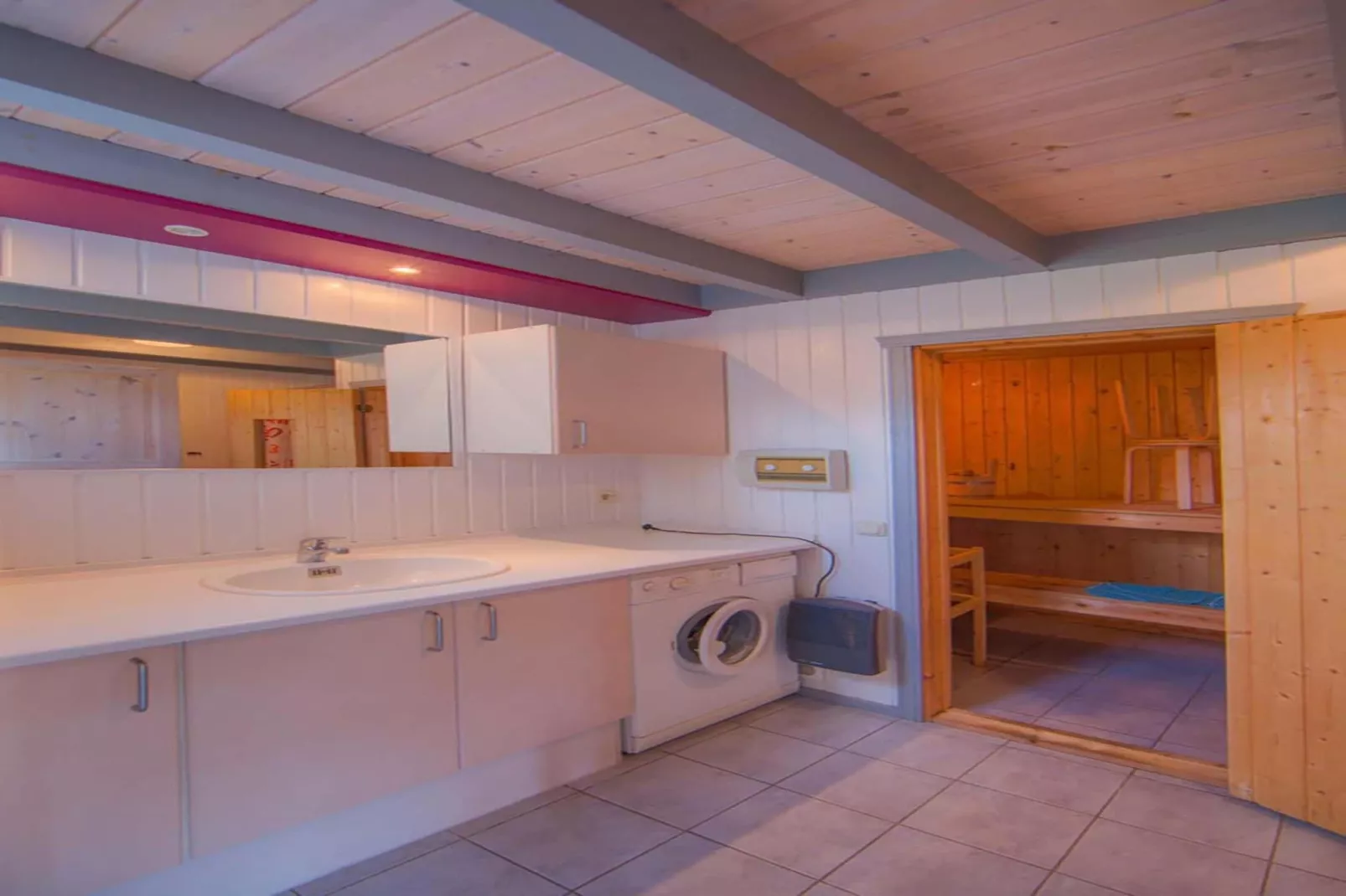FH Wildgans Comfort mit Sauna & Kaminofen 81 qm 139-Bathroom
