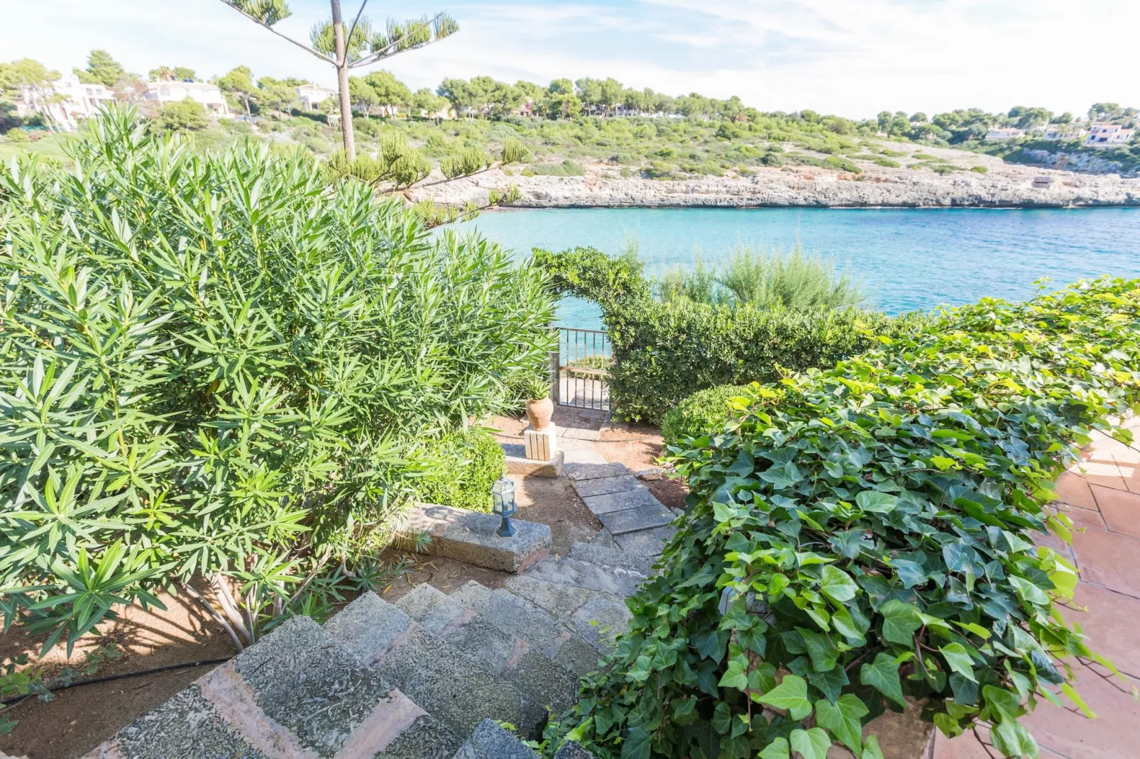 Es Mirador-Exterior summer
