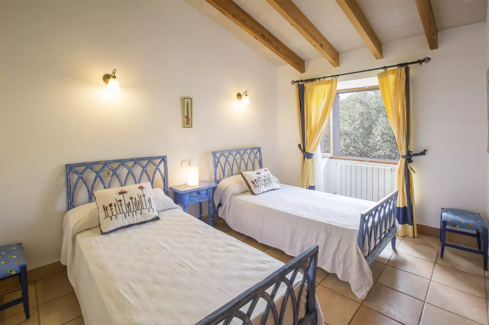 Es TurÓ - Exterior in summer