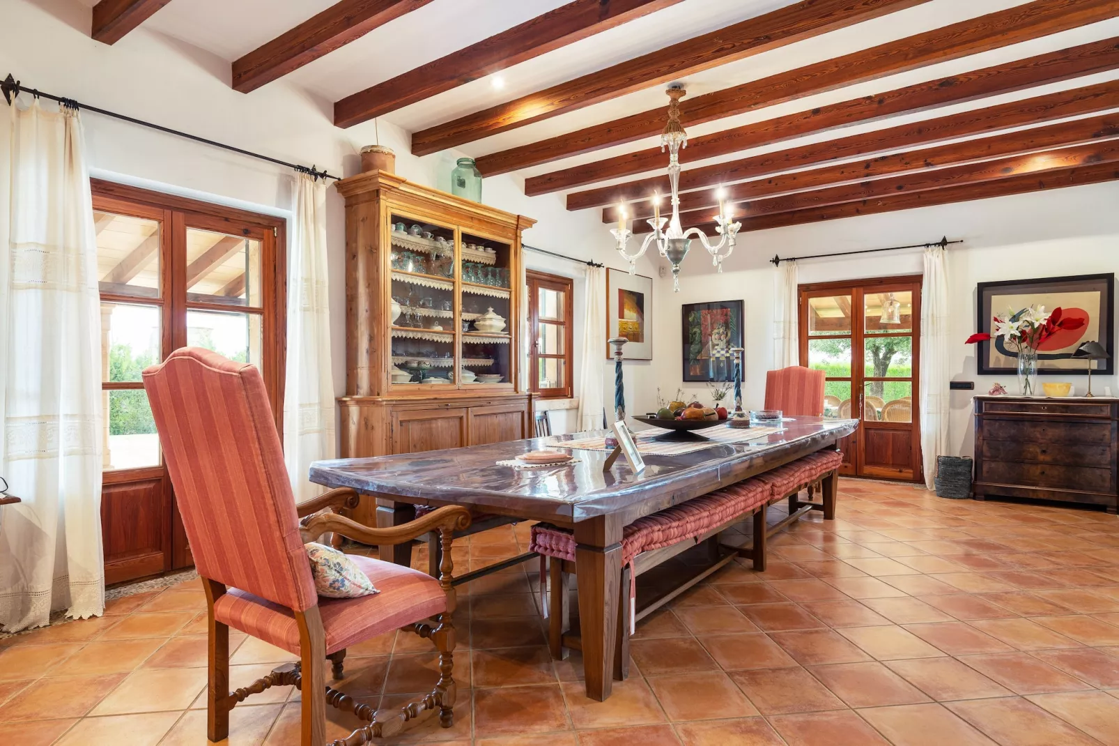 Can Colis-Dining room