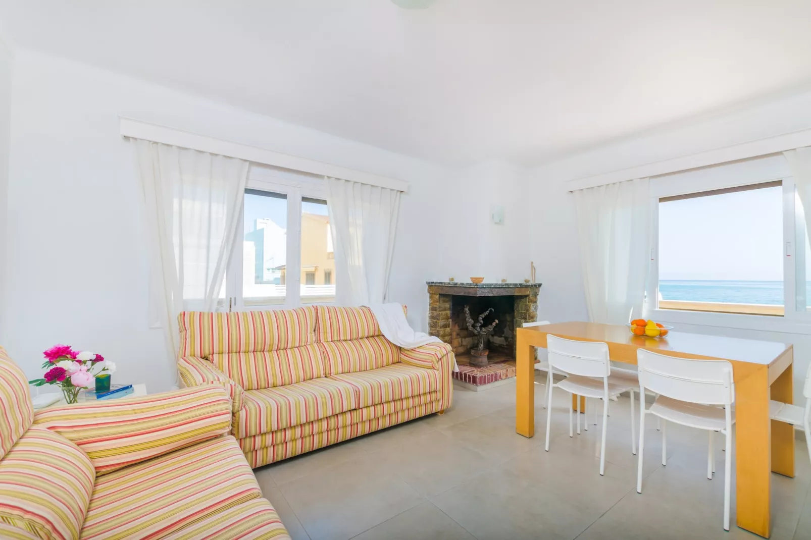 Porta De La Mar-Living room