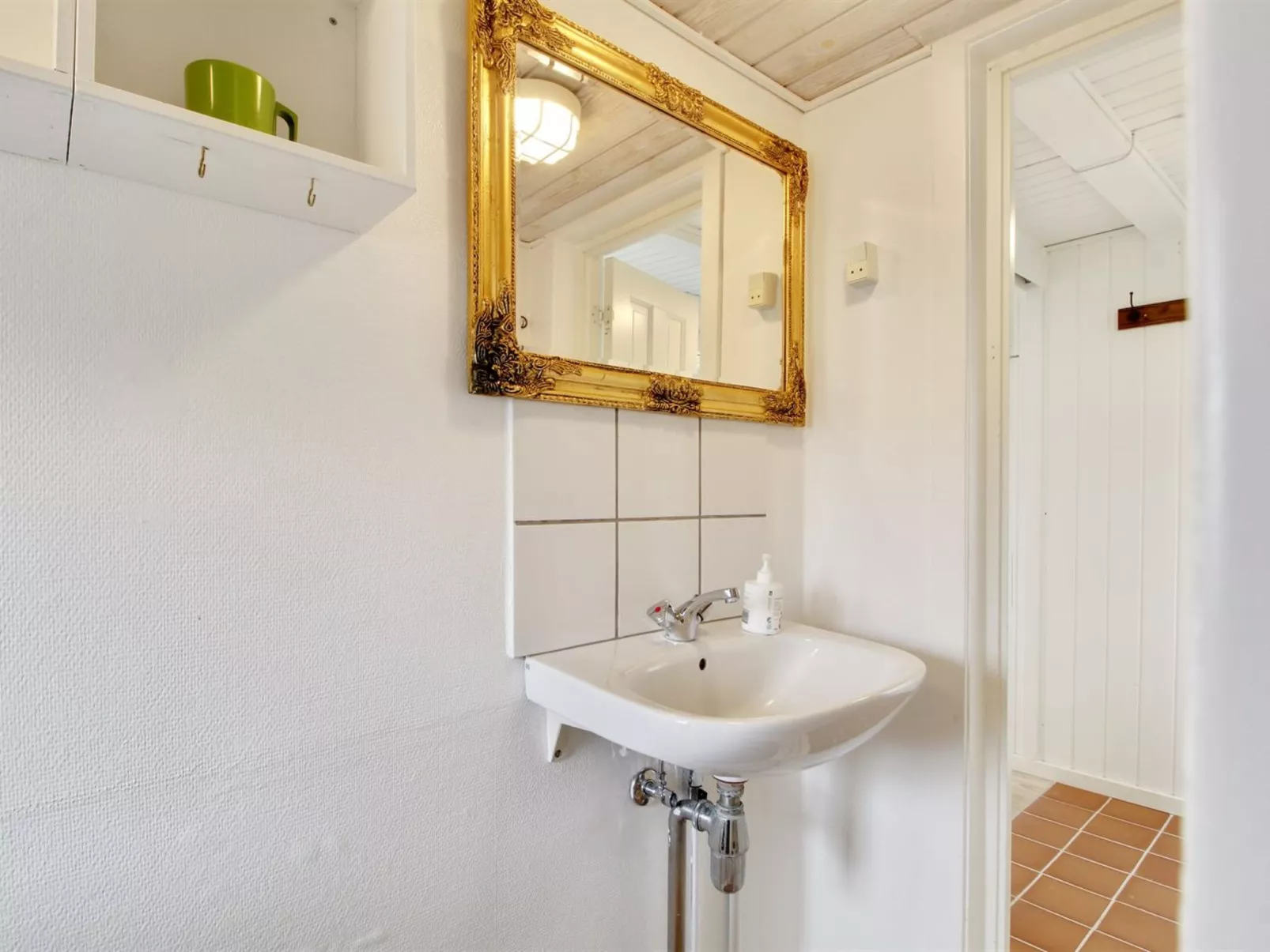 "Neija" - 800m from the sea-Drinnen