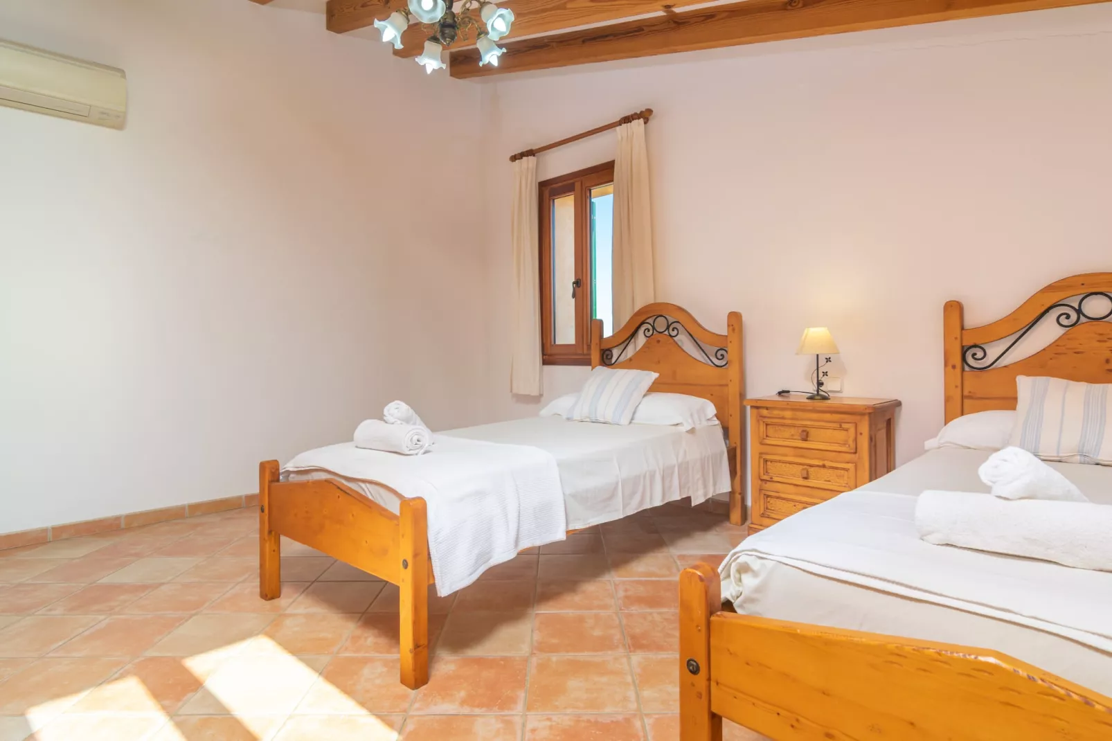 Cas General (santa Eugenia)-Chambre
