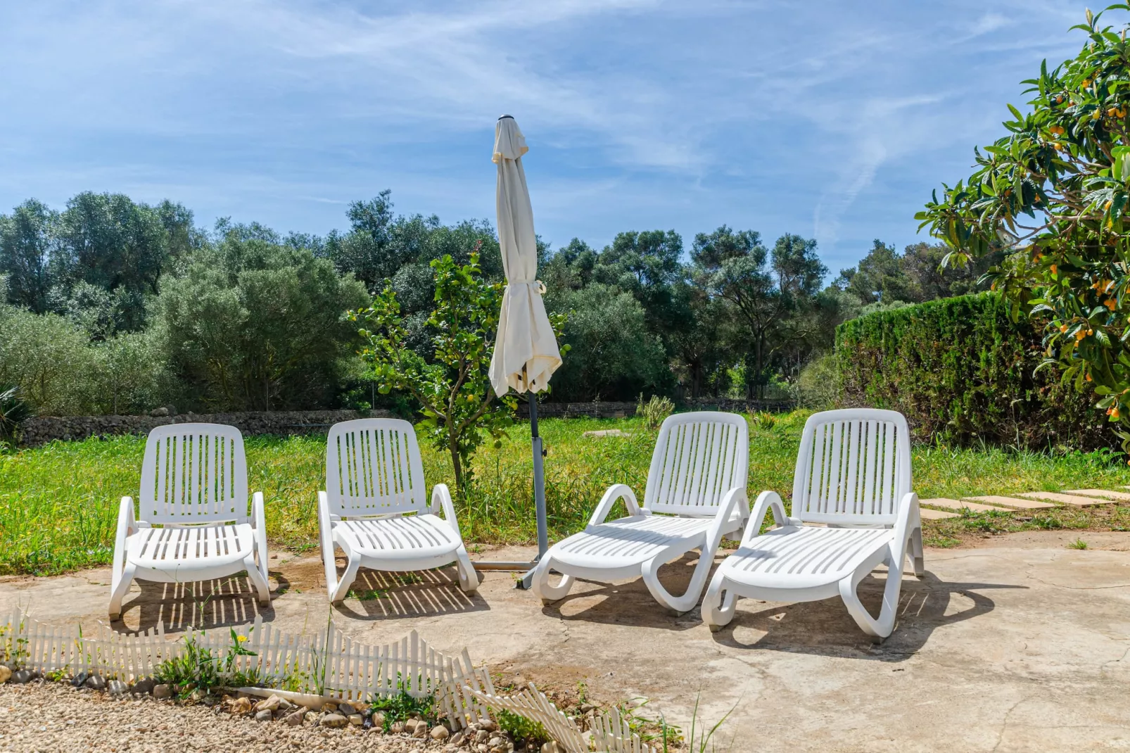 YourHouse Sa Caseta de Shorta-Gardens summer