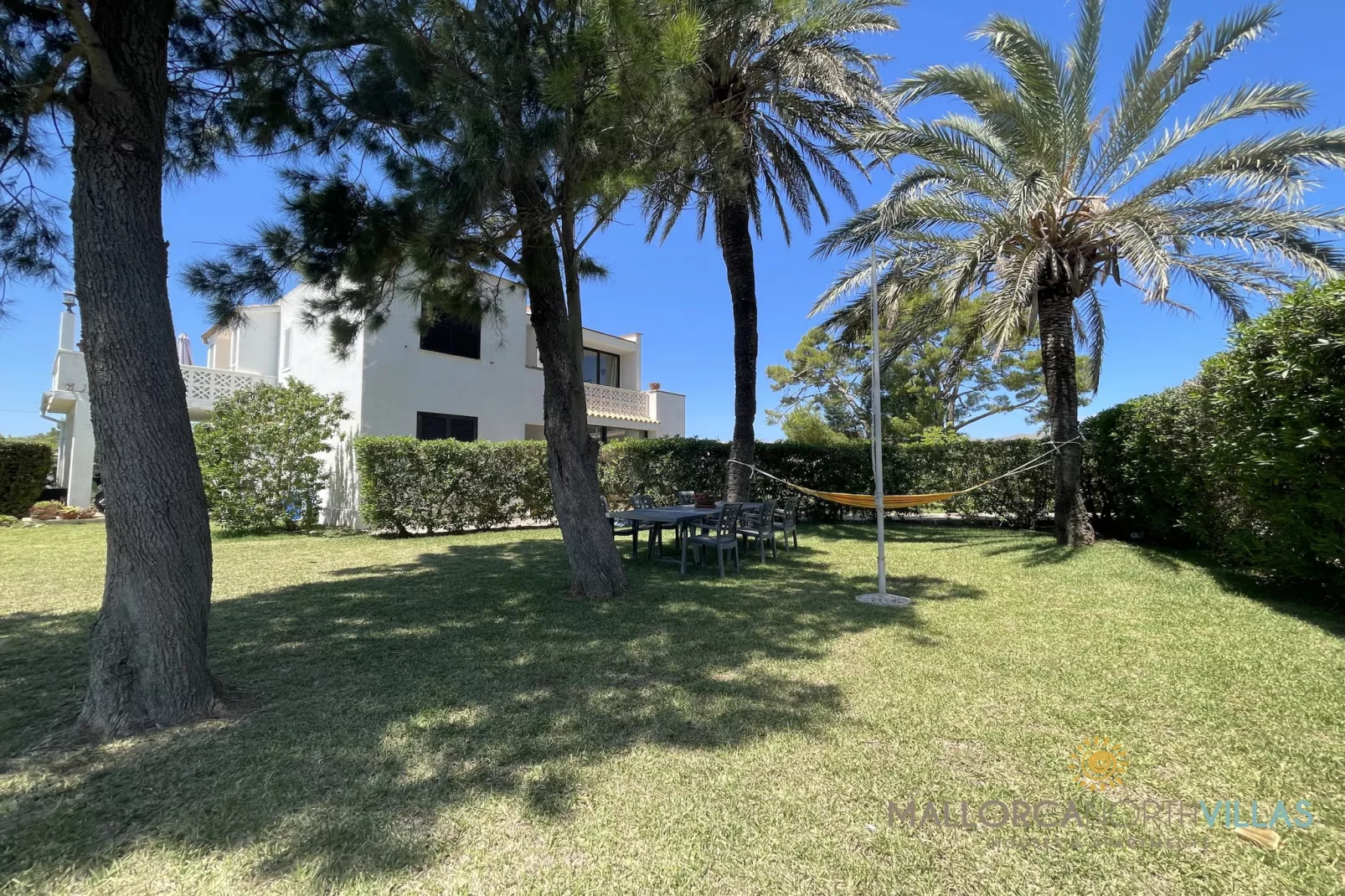 Casa del Sol: Lovely spacious family apartment-Jardin d'été