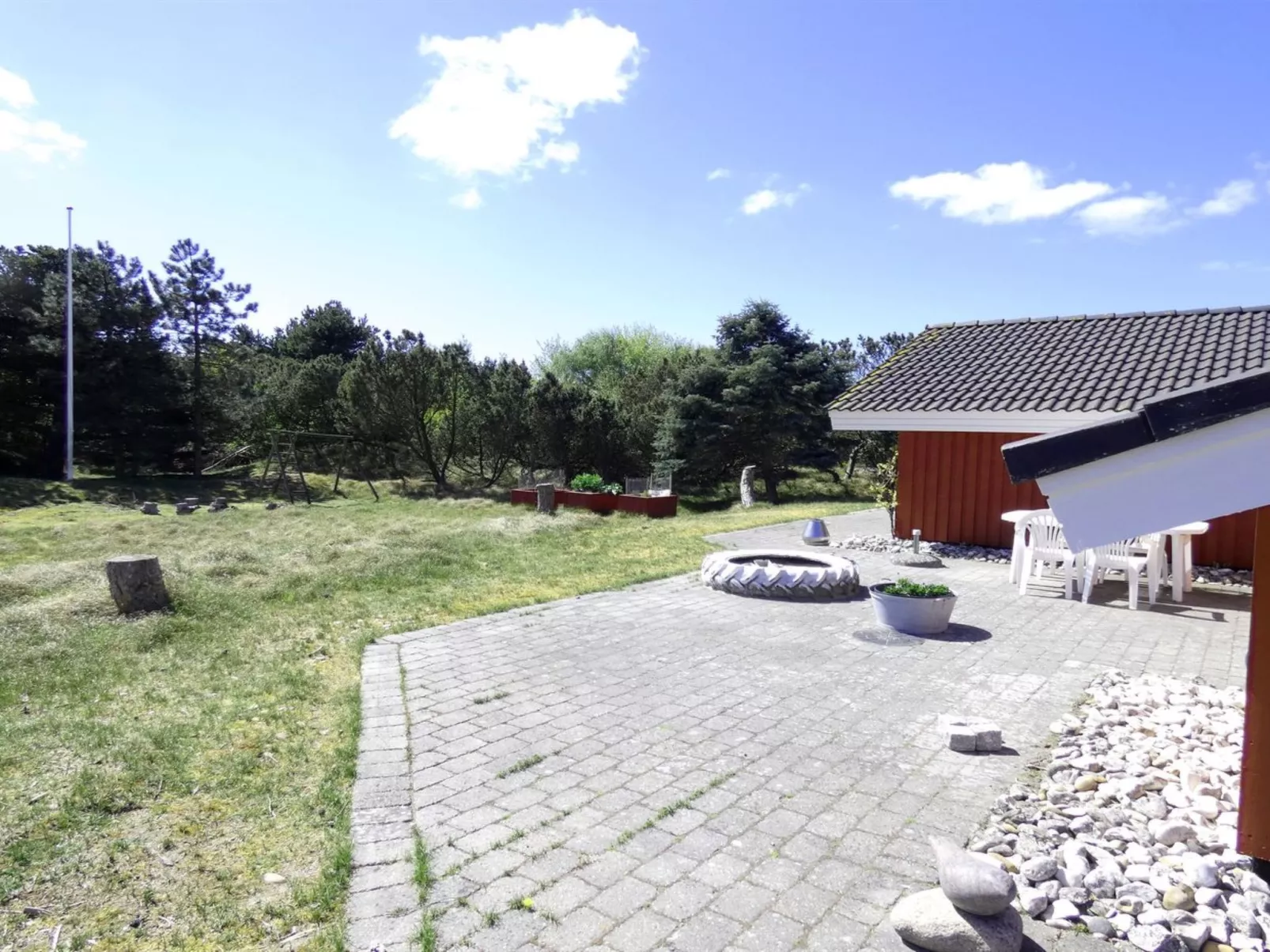 "Esmeralda" - 1.1km from the sea-Outside