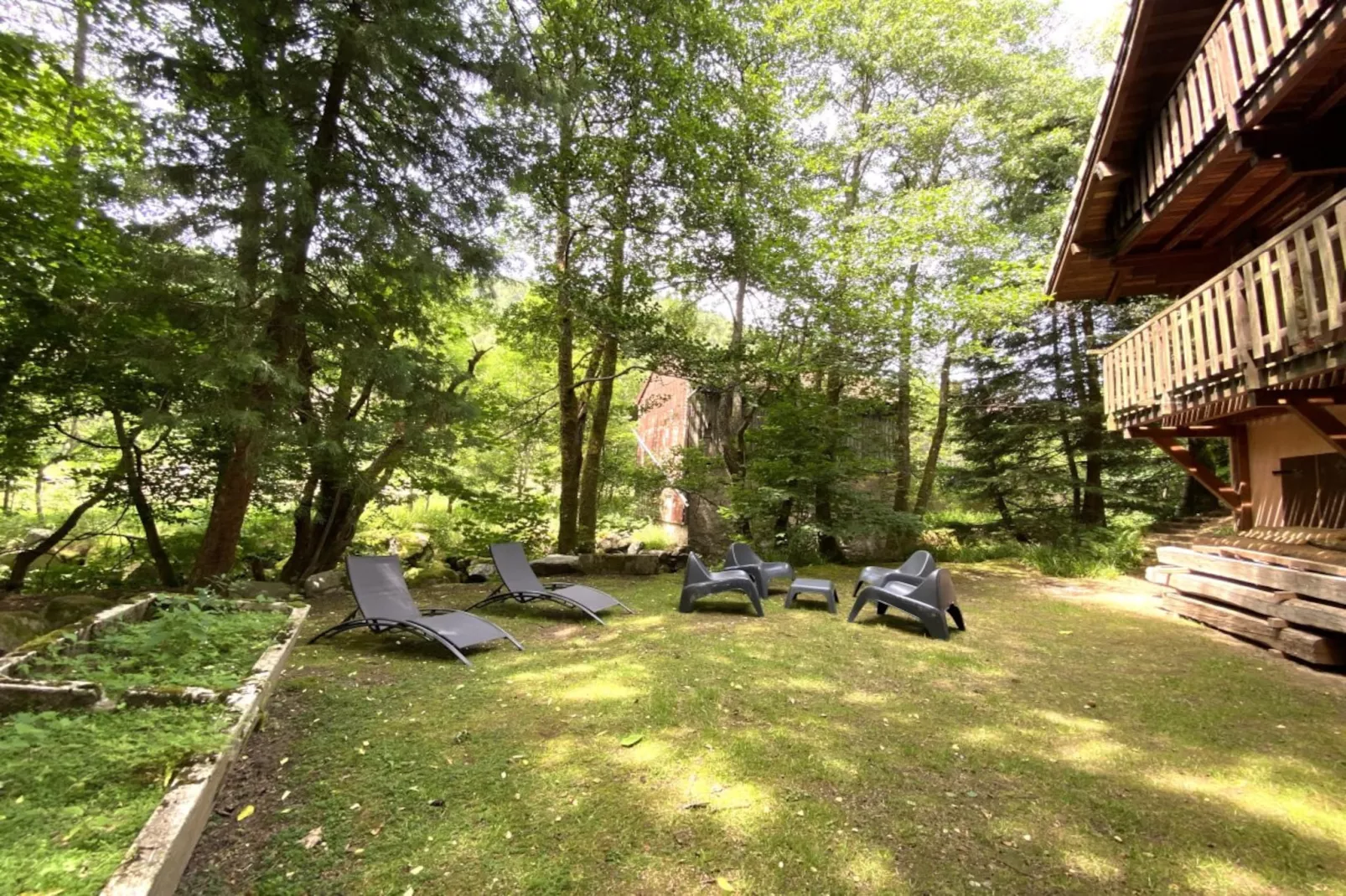 LE MONTAGNARD Chalet en bois-Outdoor