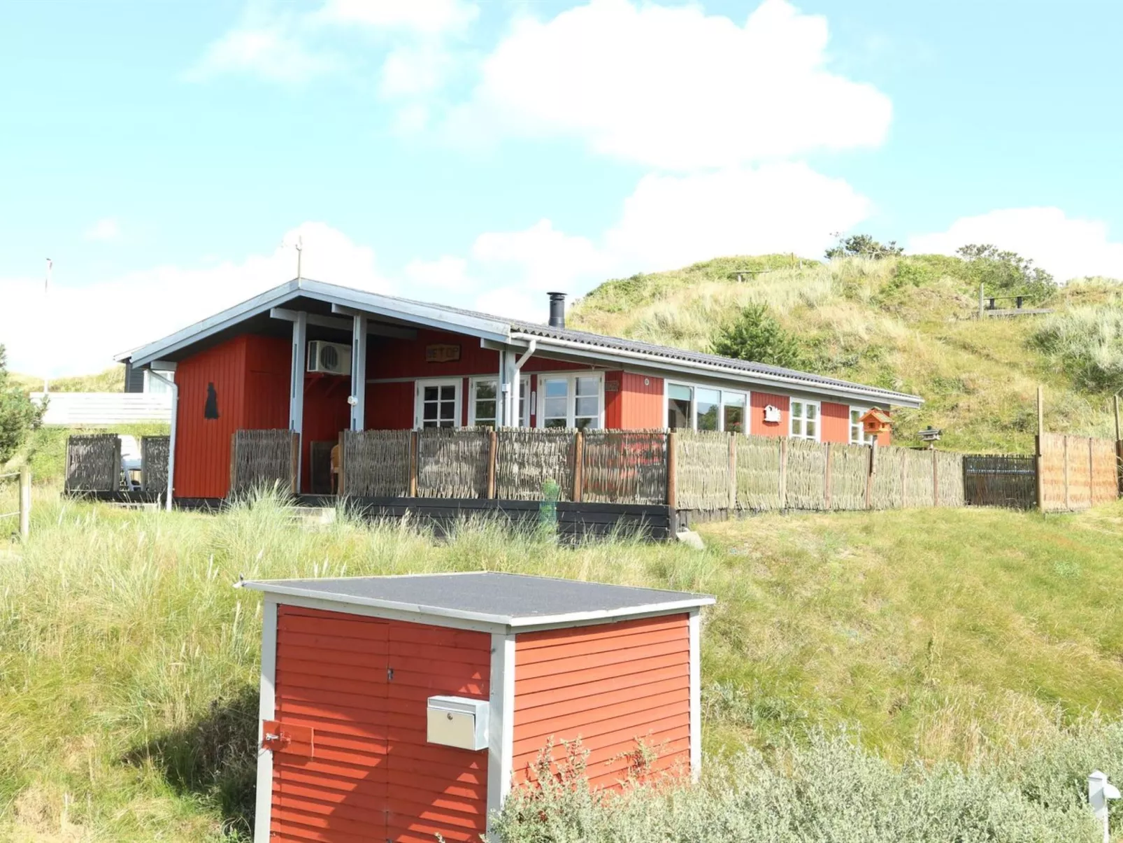 "Neele" - 550m from the sea