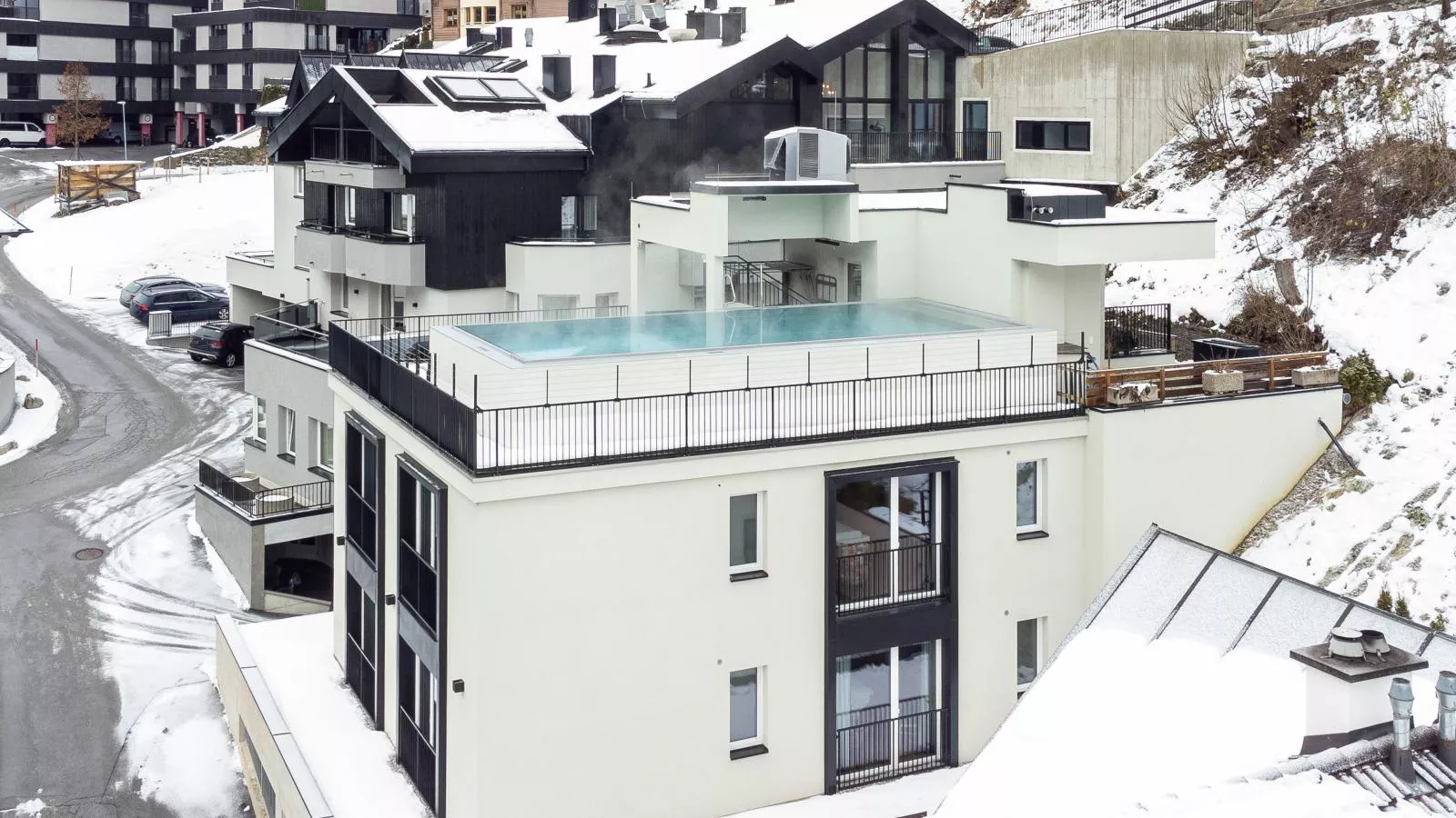 Adult Only Superior Suite-Exterior winter