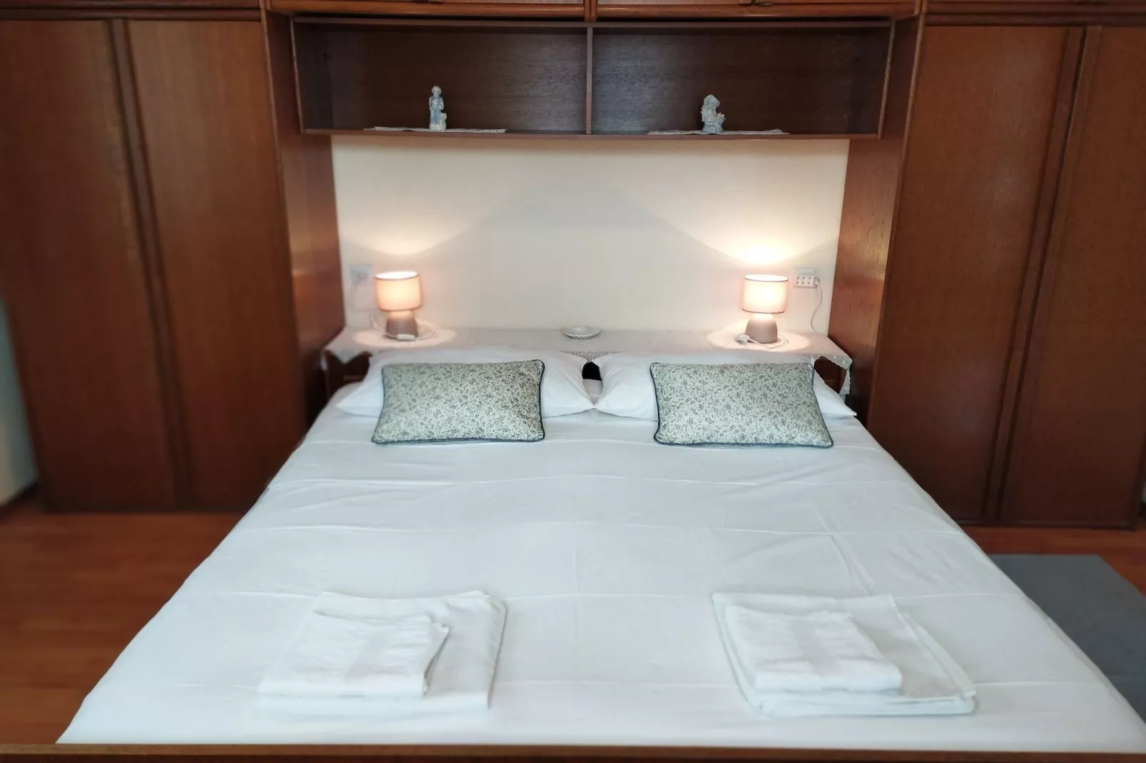Apartments Gorana - Two Bedroom Apartment with Terrace(A1) (ST)-Bedroom