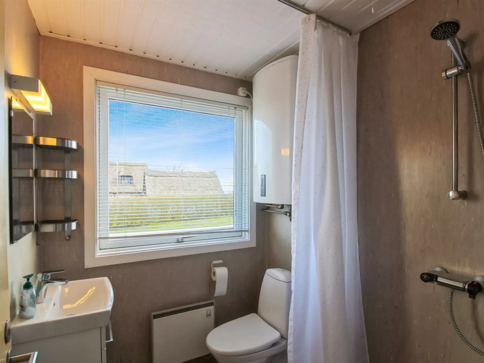 "Ebertina" - 500m from the sea-Inside