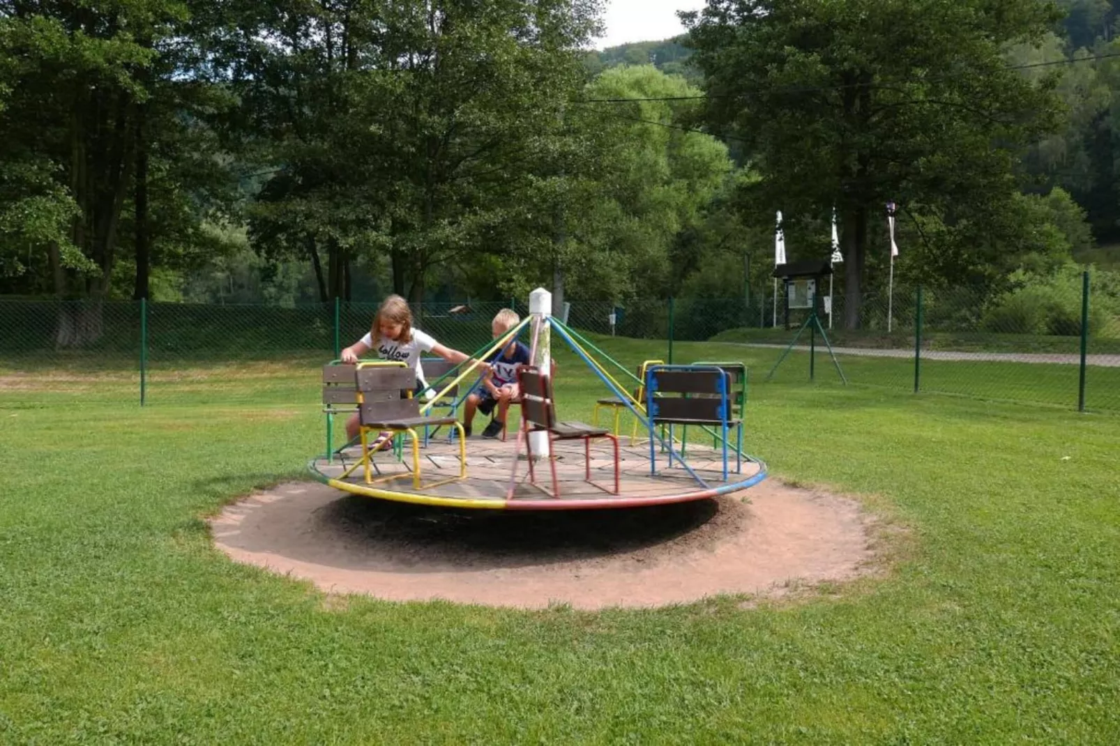 Green Valley Park 1-Areas summer 1km
