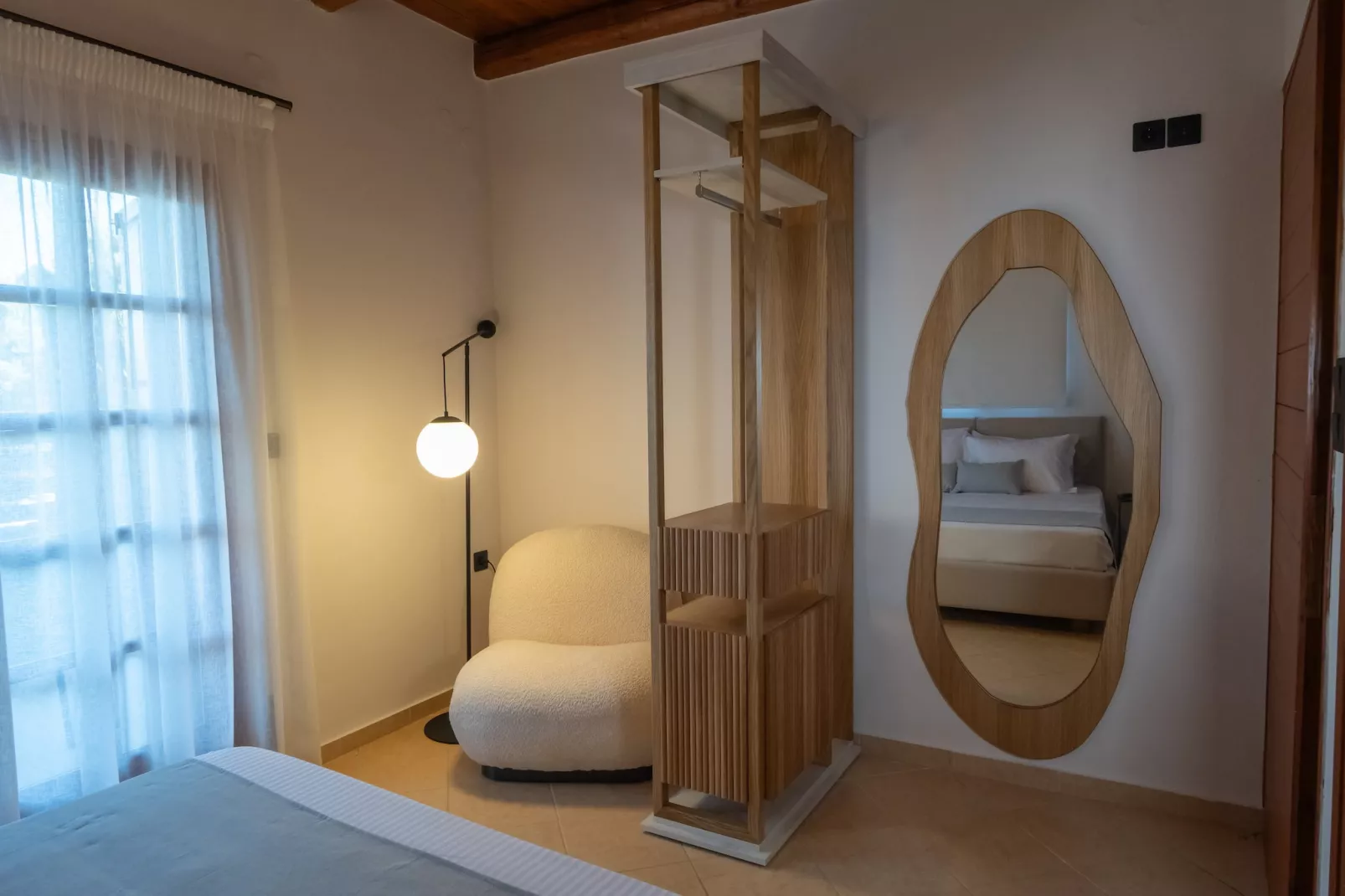Ami Manoir-Bedroom