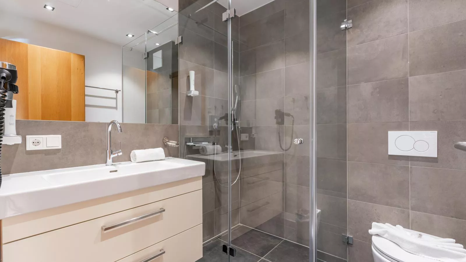 Tauern Suites Mitterwirt TOP 222-Badezimmer
