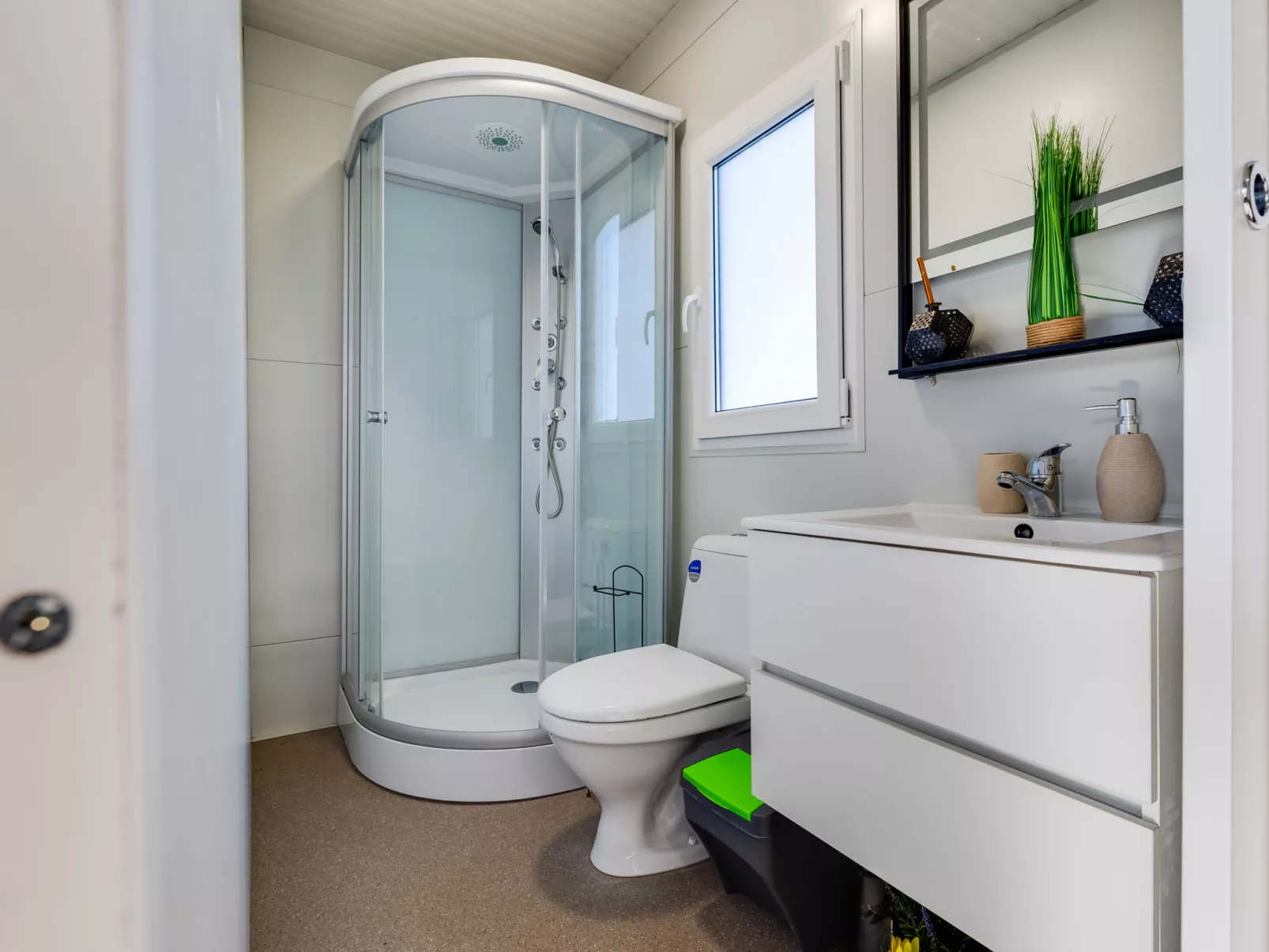 Delux Eco-Dedans