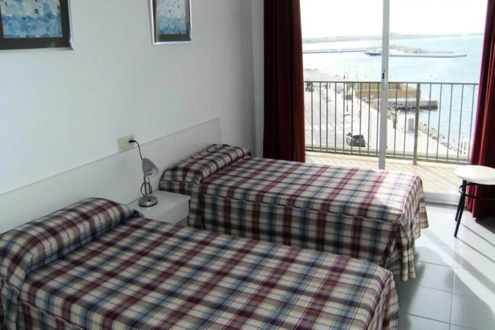 Appartements à L'Estartit-Esszimmer