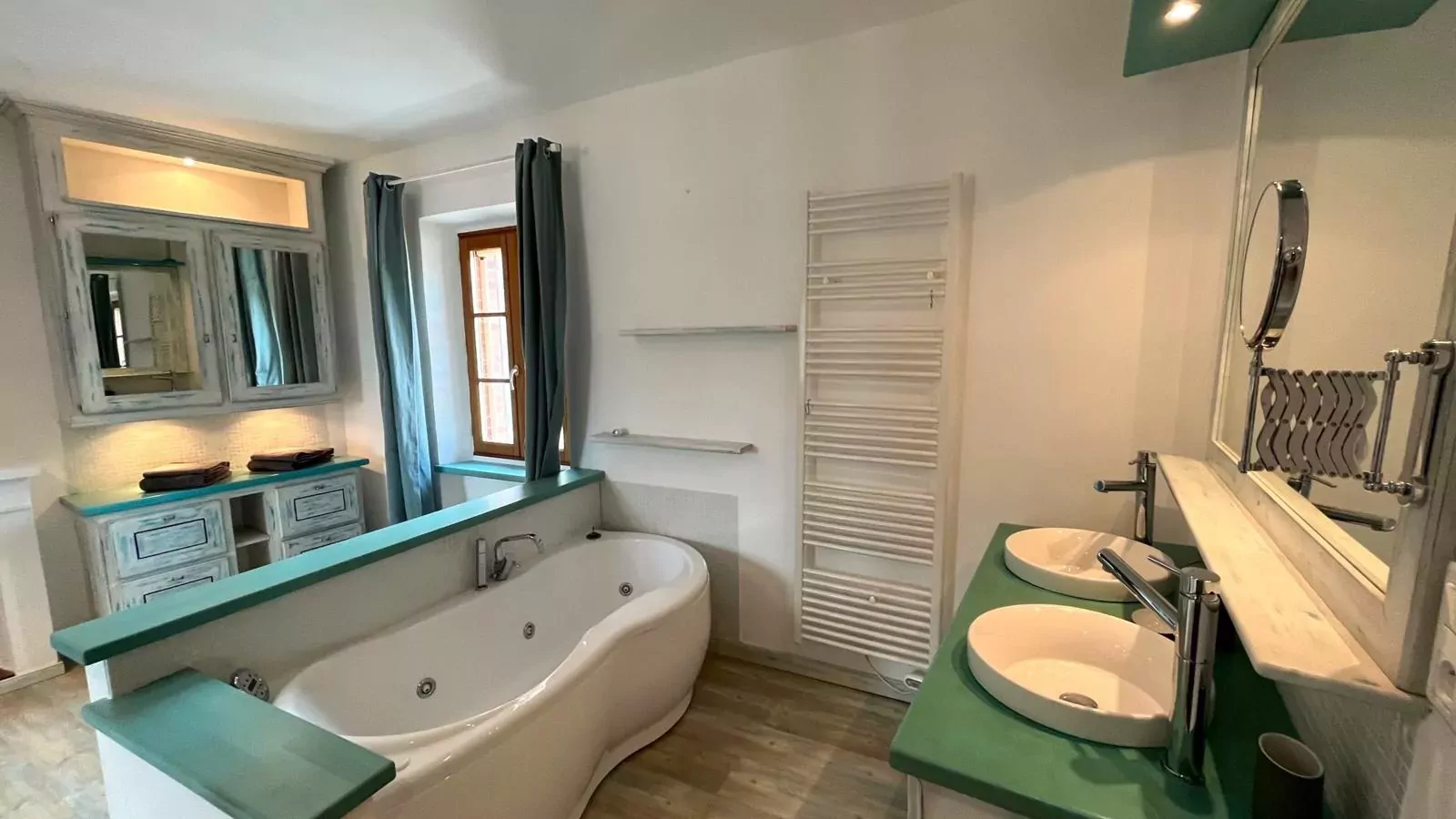 Bastide St John-Bathroom