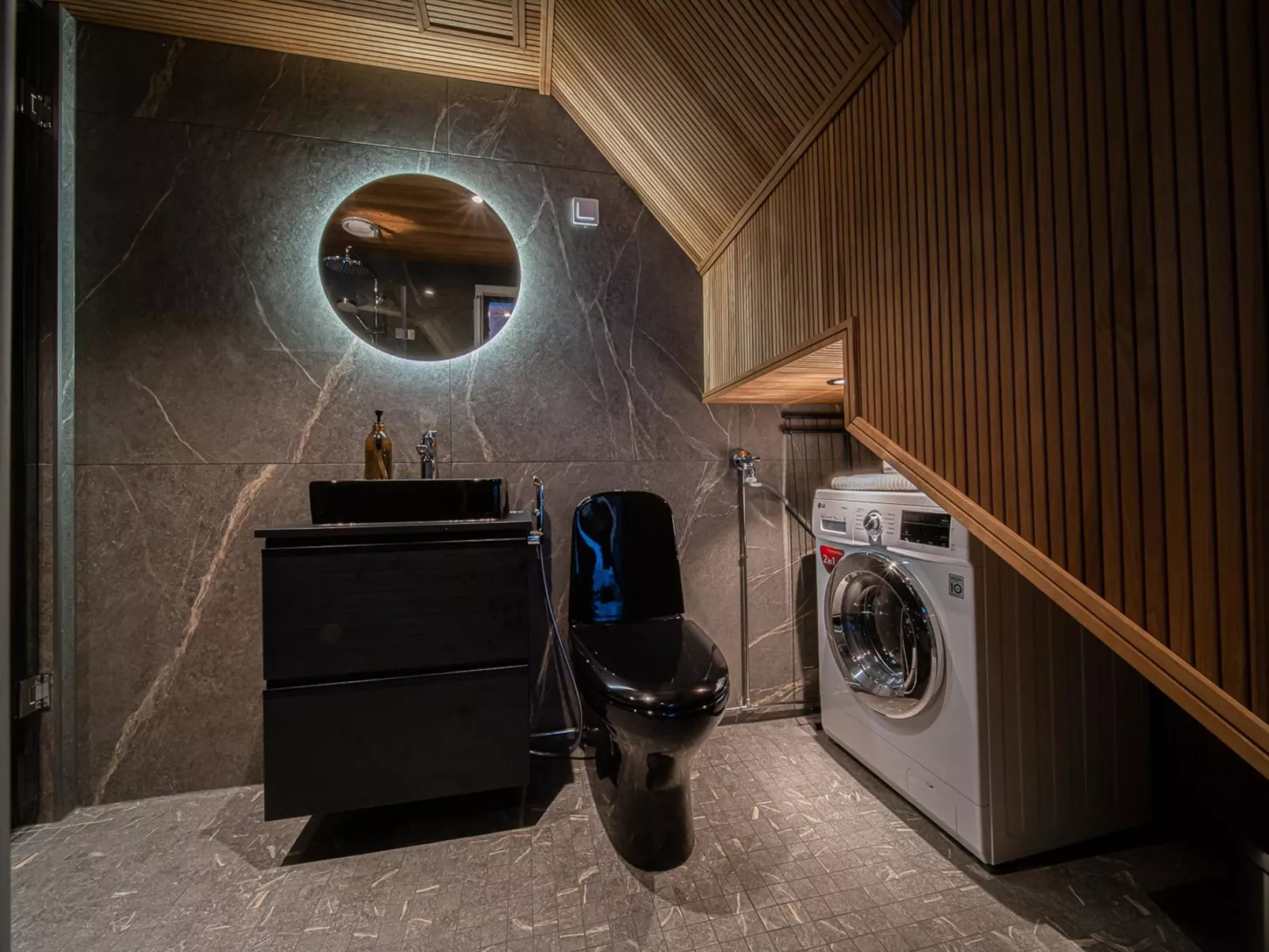 Levi sky iglo incl. hot tub-Inside