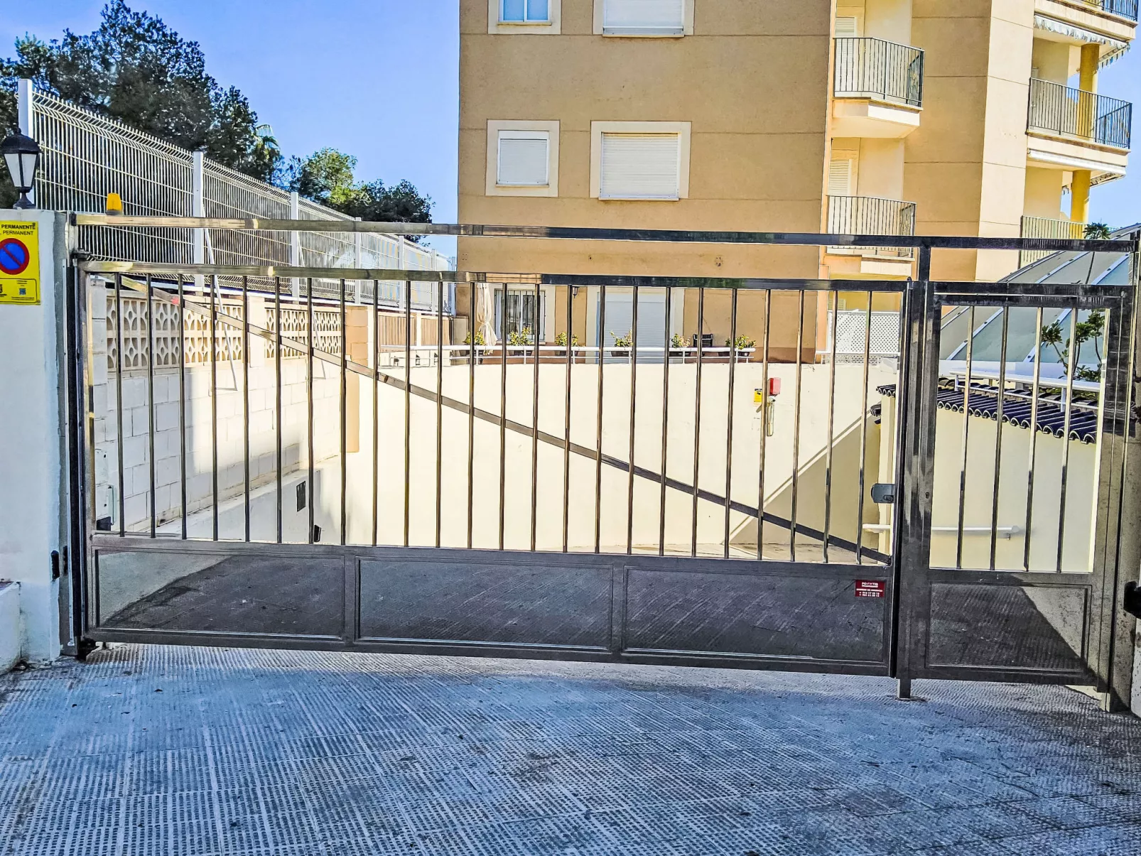 Urbanización Cala Merced-Inside