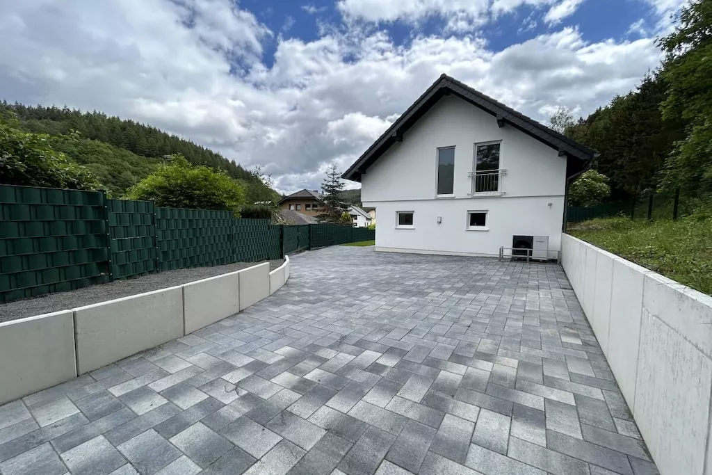 493676-Nicht getaggt