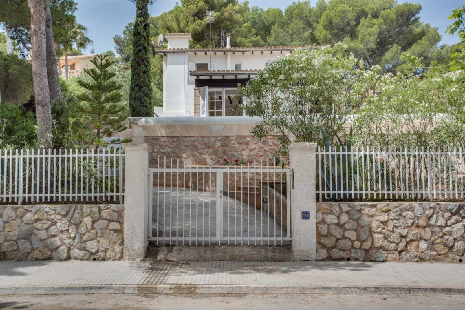 Villa Cala Padri-Not tagged