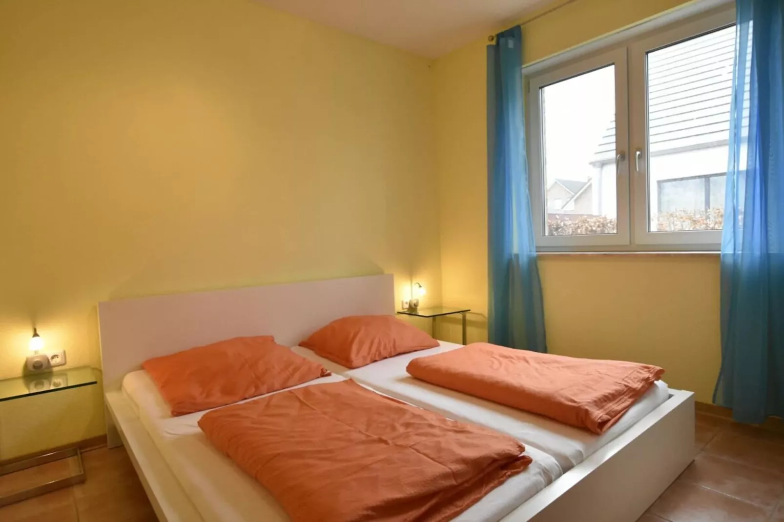 264432-Schlafzimmer