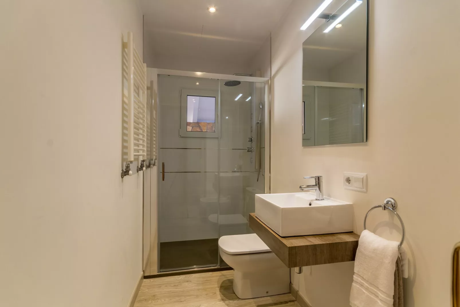 Can Mesquida, Finca 5StarsHome Mallorca-Bathroom