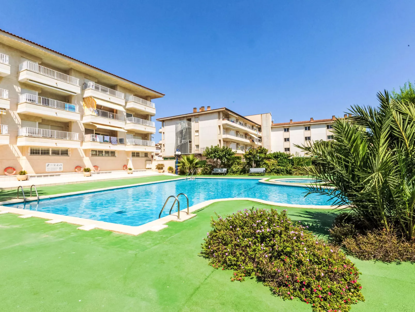 Apartaments Blau Mar-Outside
