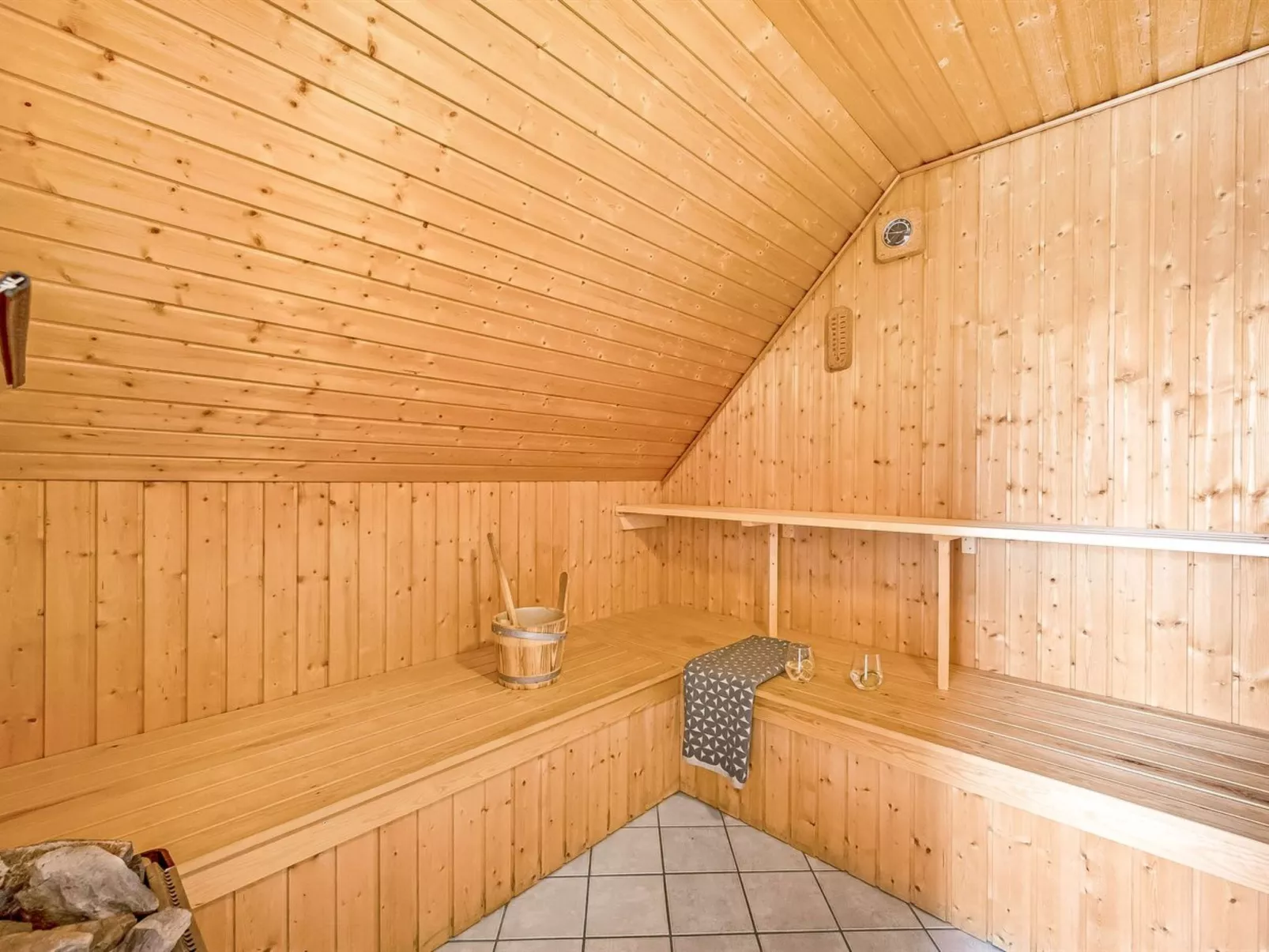 "Slava" - 250m from the sea-Inside