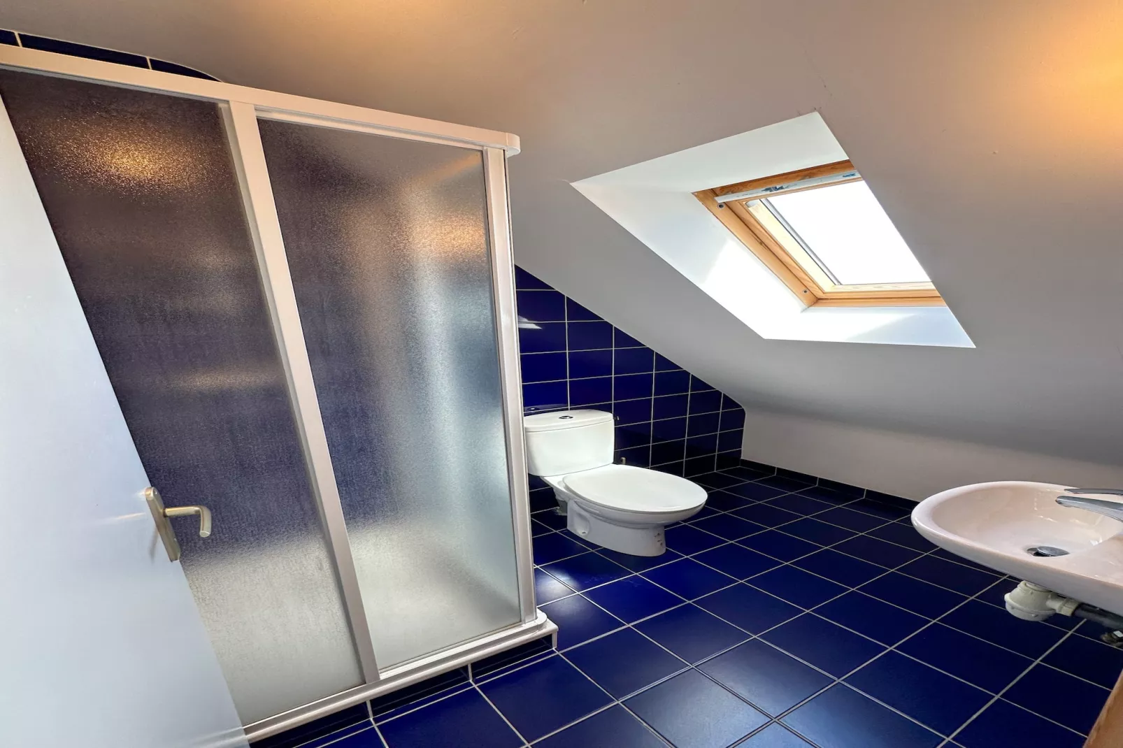 TY BEG - Portsall-Bathroom