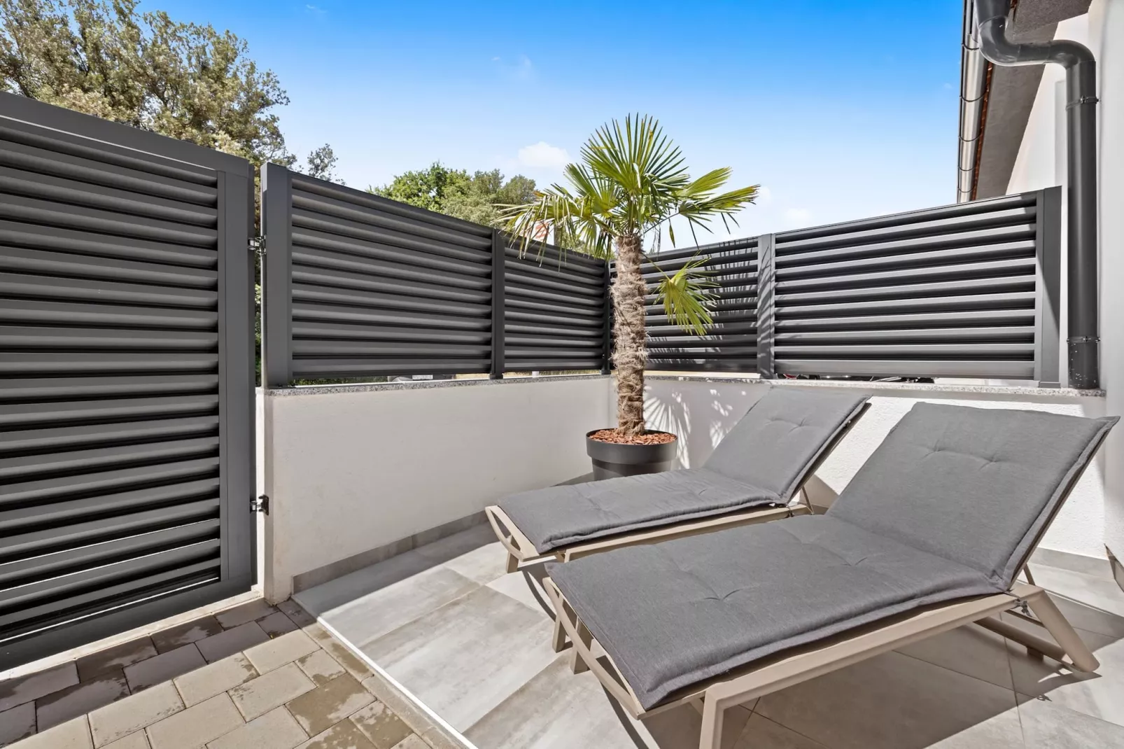Barbariga Beach Apartment-Terrasse