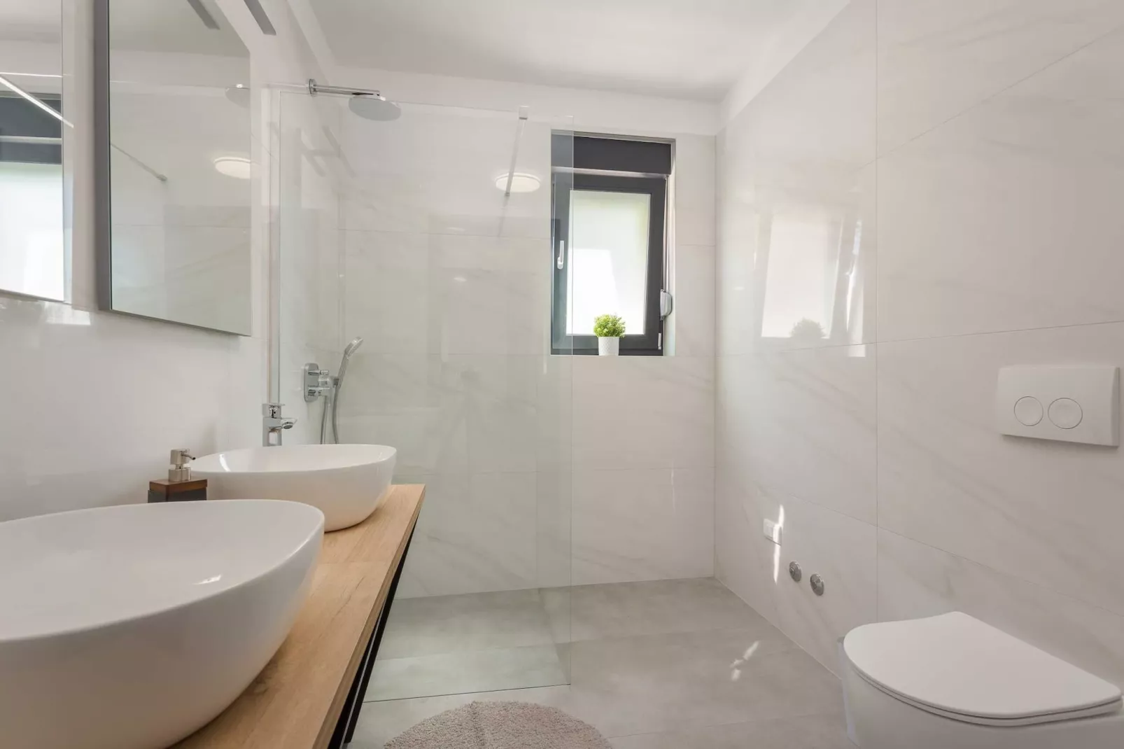 Villa Bavaria with Pool, Jacuzzi, Table Tennis-Badezimmer