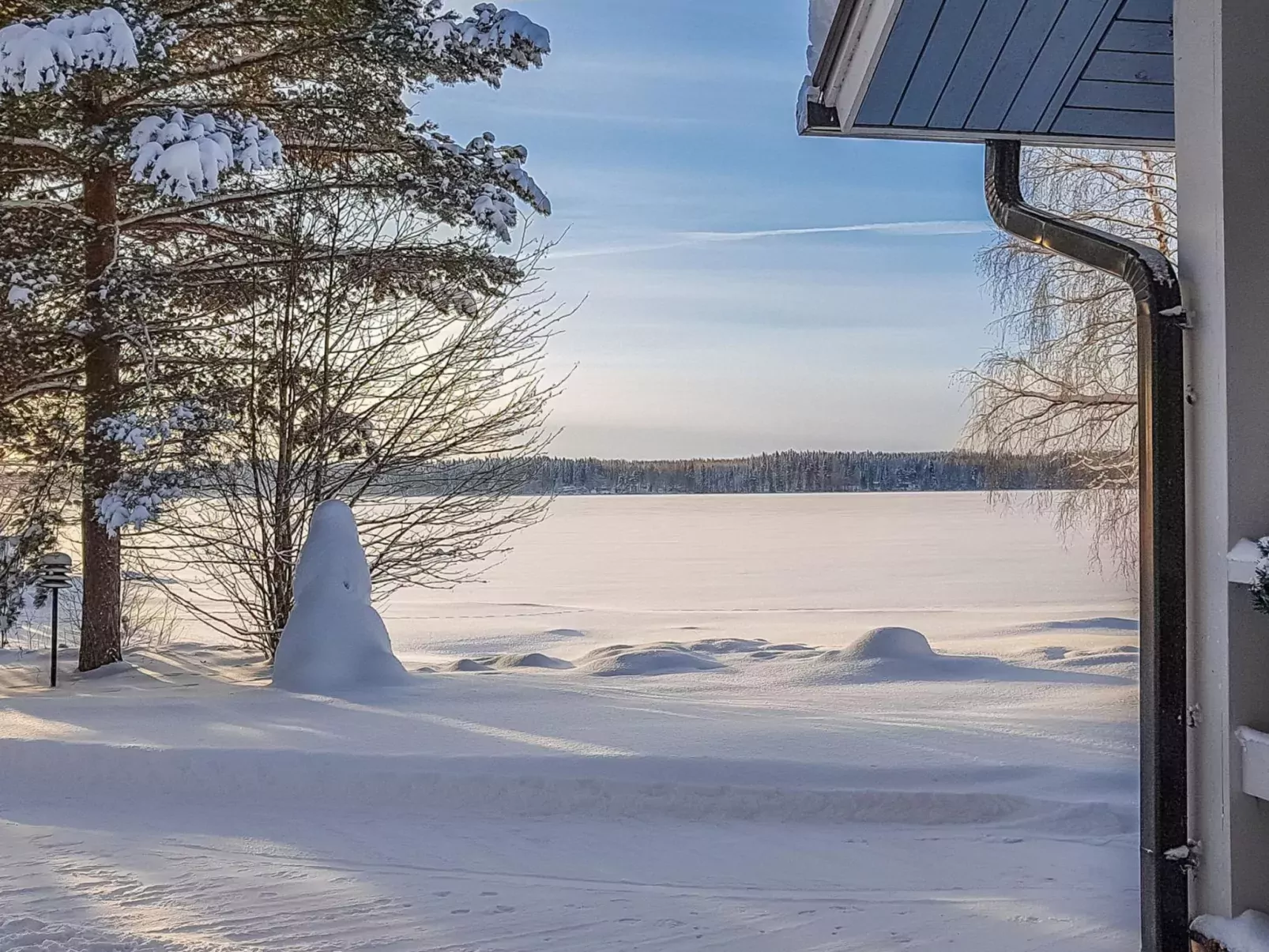 Onnimökki-Outside