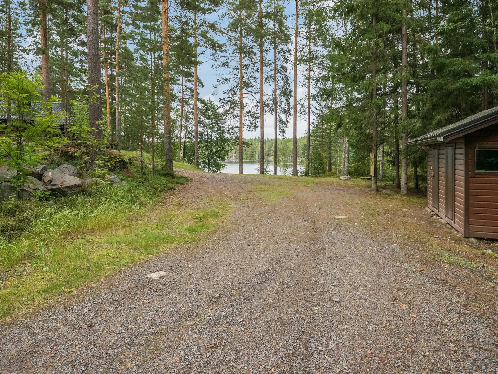 Salmela-Outside