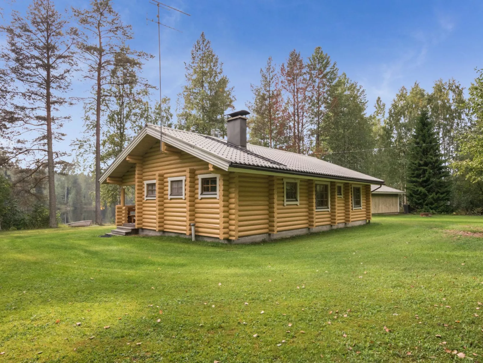 Uitonniemi, rummukkala-Dehors