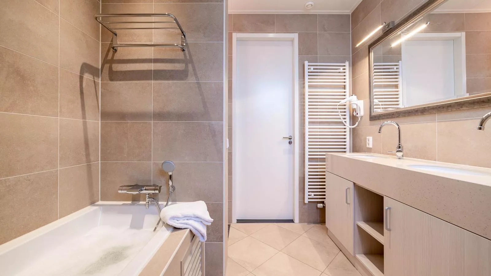 Coast Comfort-Badezimmer