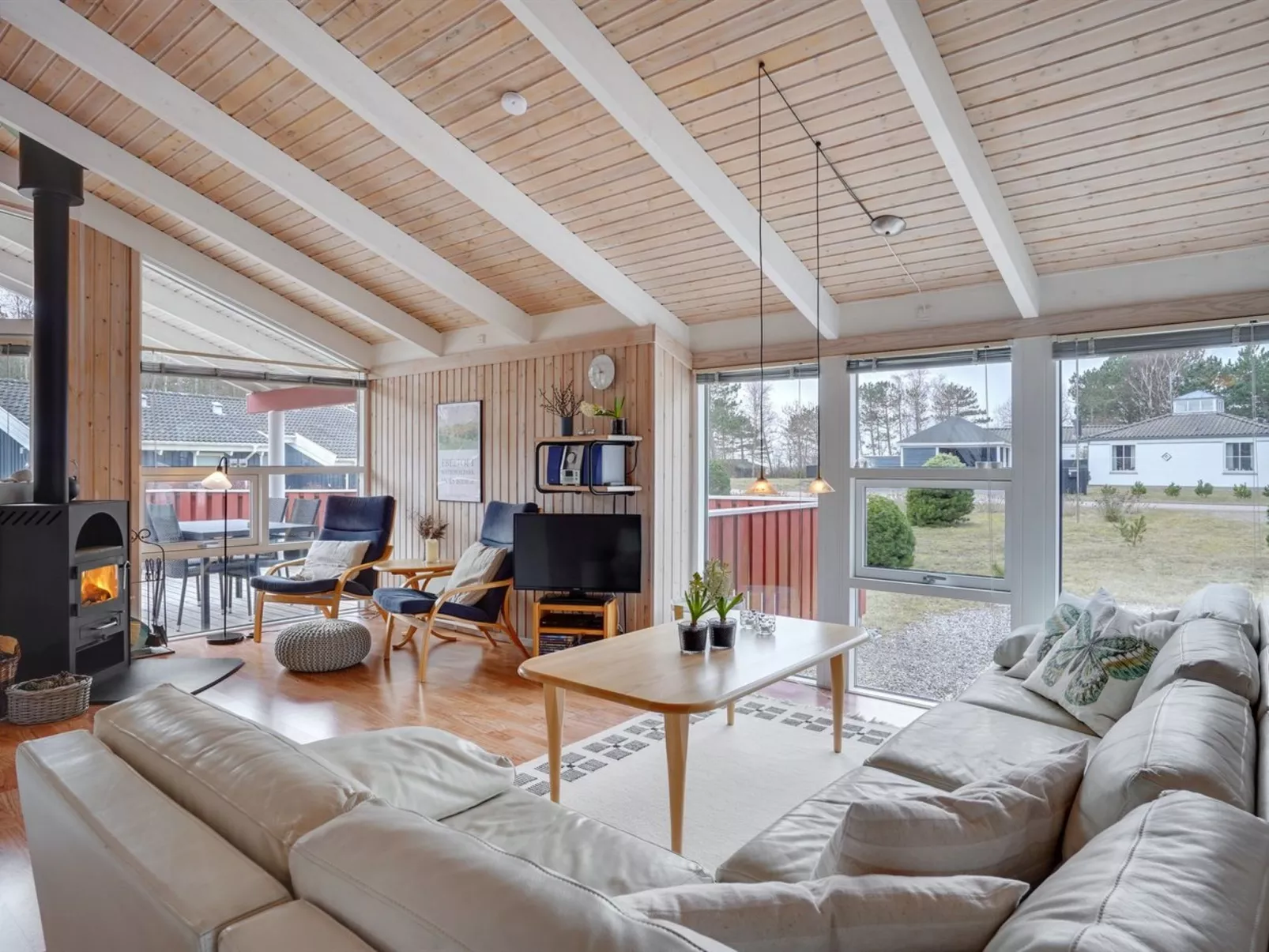 "Alvy" - 200m from the sea-Inside